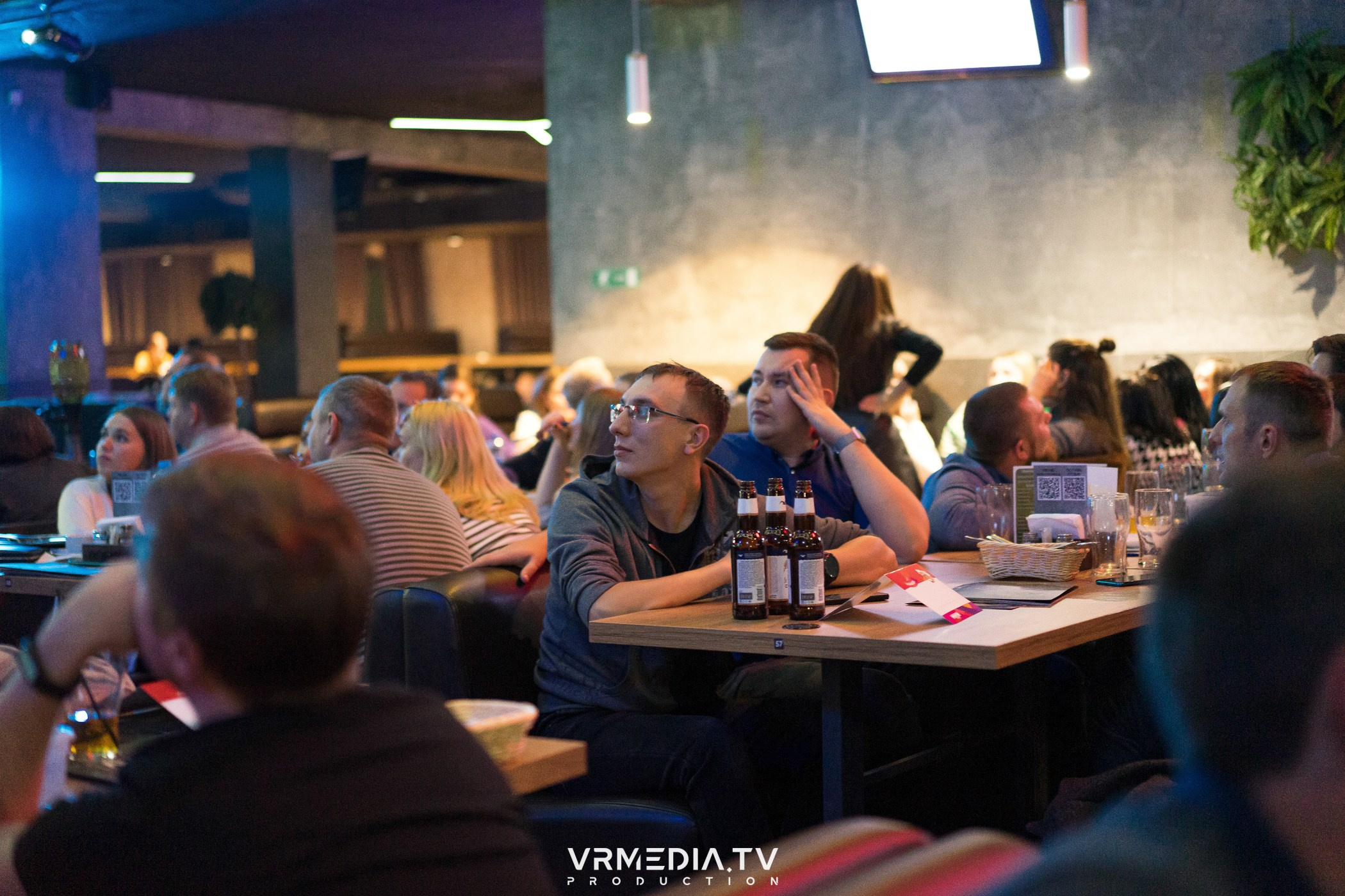 Эйнштейн Party в баре «Друзья»