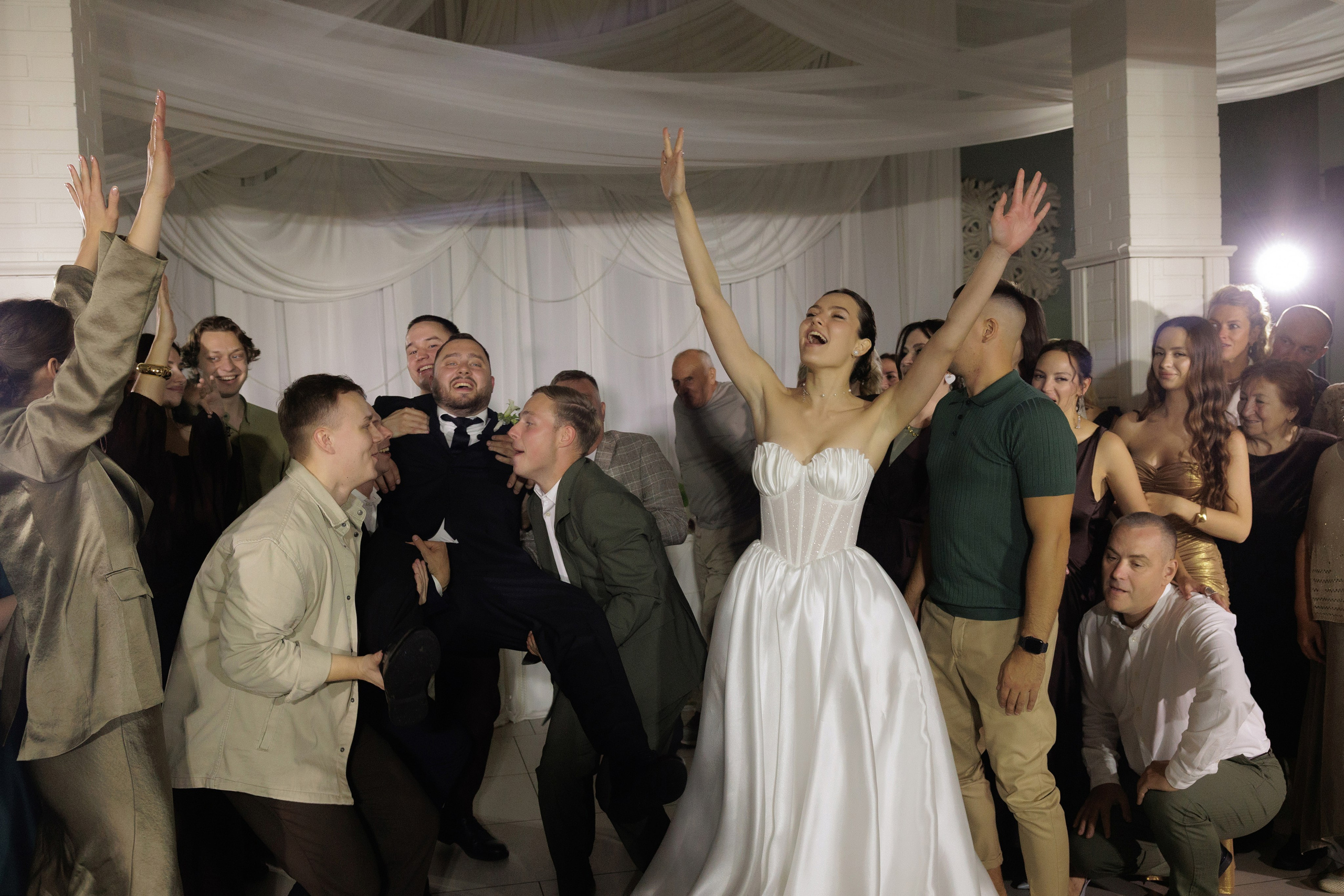 Ты рядом со мной, и это — самый чистый кайф! ♥. Свадебный фотограф Калининград