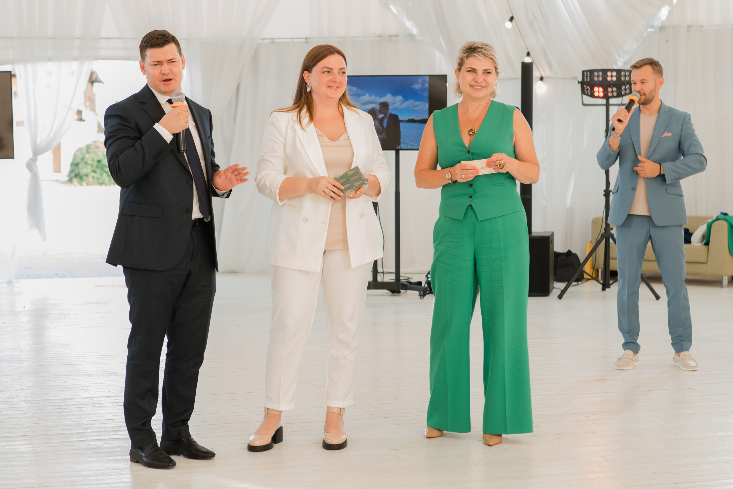 Павел и Ангелина. Видеосъемка и фотосъемка свадеб. Фотограф и оператор на свадьбу. Видеосъемка подкастов, собственная видео-фотостудии. Предметная фотосъемка