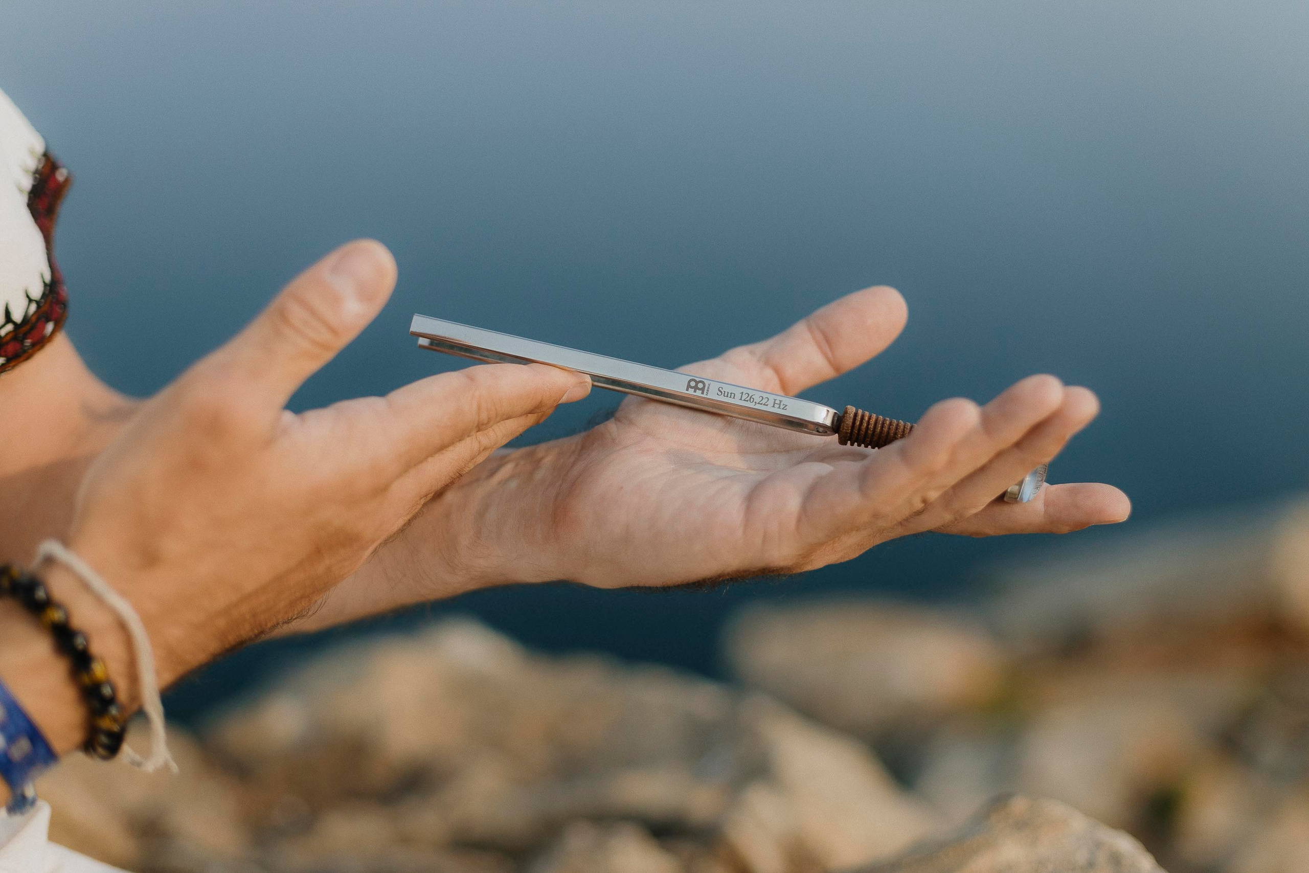 Контентная съемка для саундхиллера, Хужир. Фотограф Ольхон/ Индия, Регина