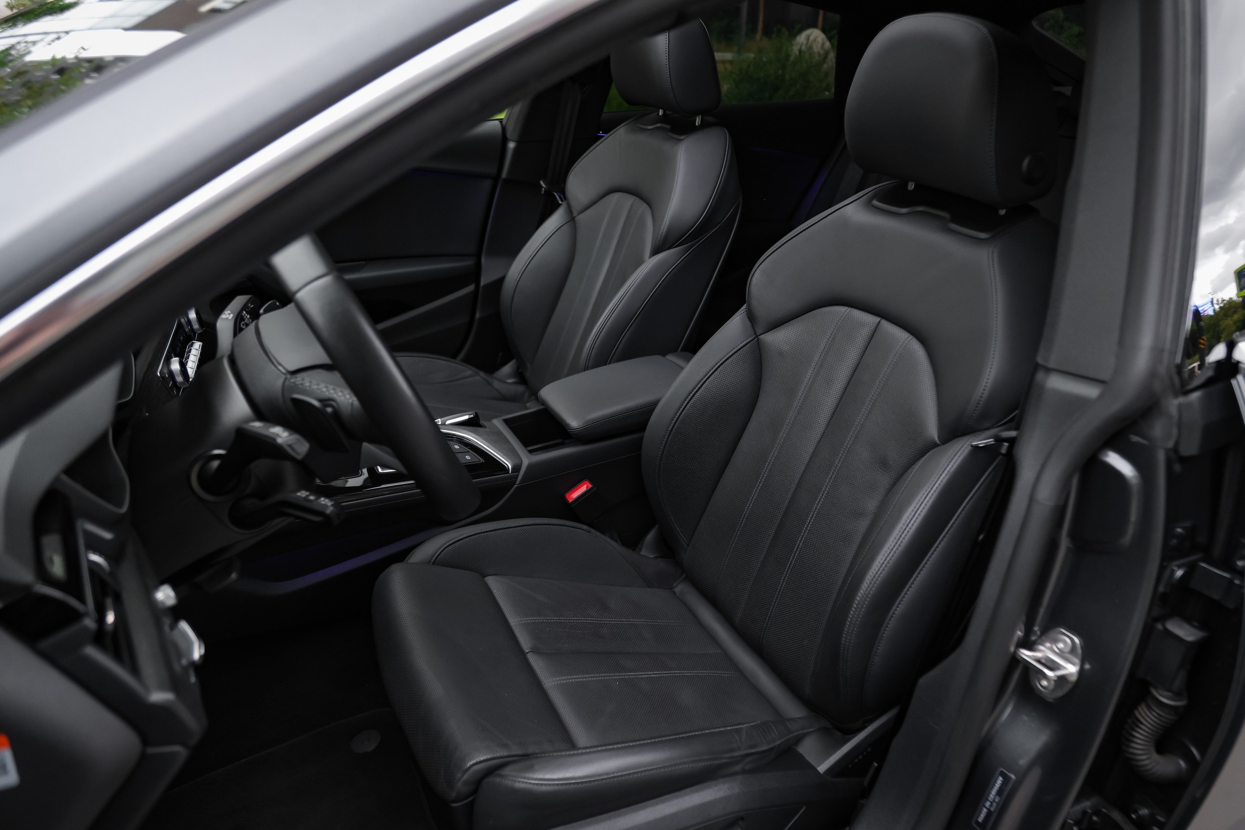 2022 AUDI S QUATTRO. Mixturecaptures