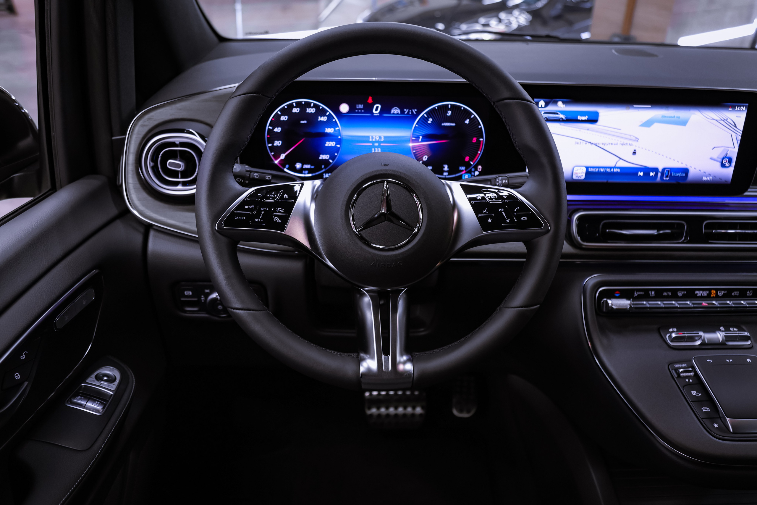 2024 MERCEDES BENZ V 300 d 4MATIC. Mixturecaptures