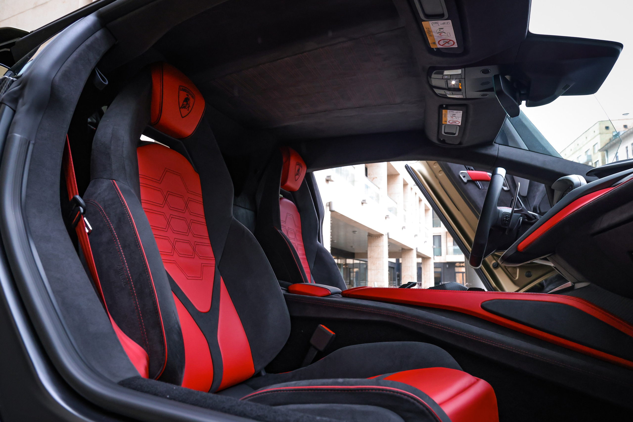 2024 Lamborghini Revuelto 6.5 AMT. Mixturecaptures