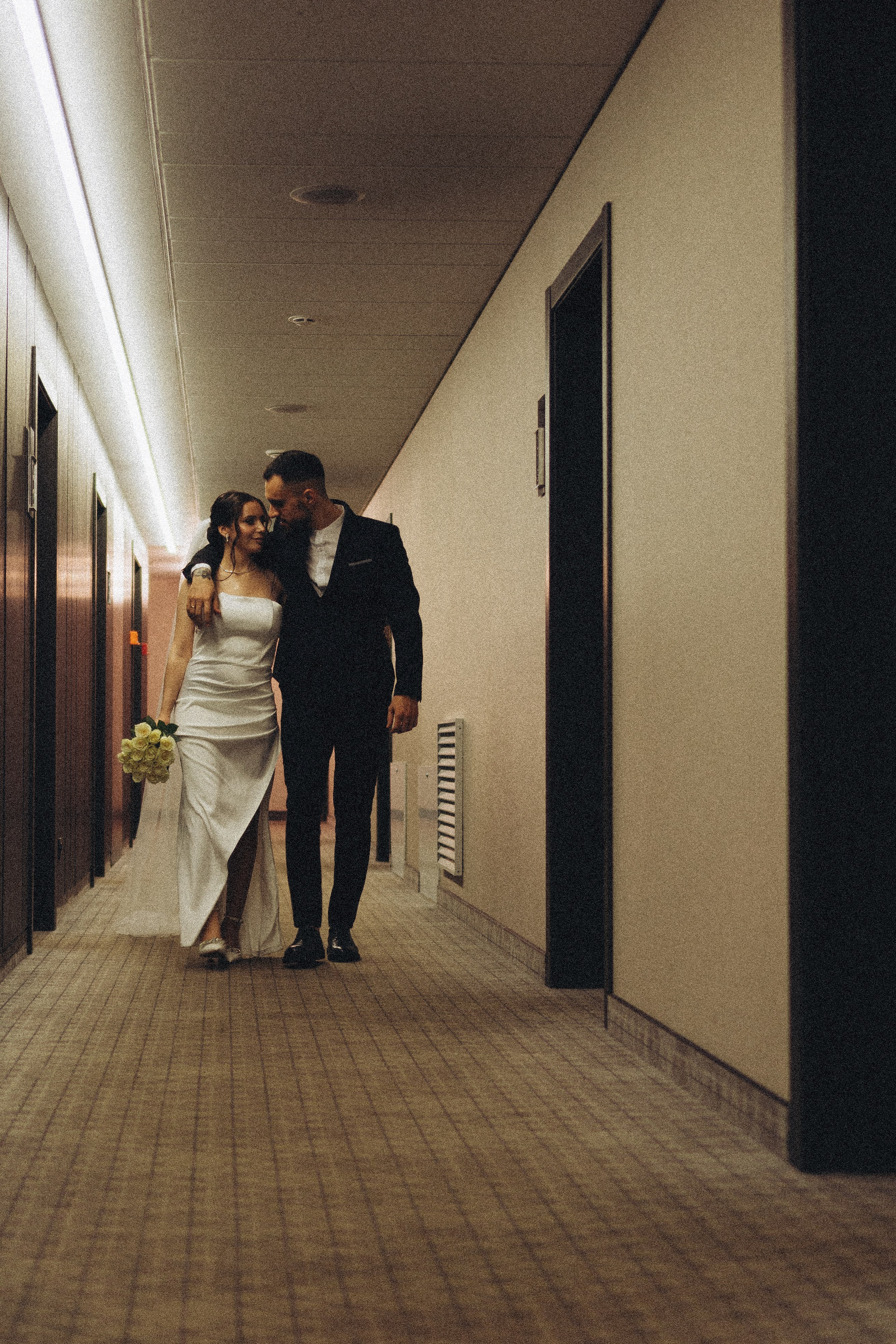 СВАДЕБНАЯ СЬЕМКА СБОРОВ ЖЕНИХА И НЕВЕСТЫ В ОТЕЛЕ И ТАКЖЕ ФОТОСЕССИИЯ В ОТЕЛЕЕ МЕГАПОЛИС БРЯНСК. Профессиональный фотограф, Санкт-Петербург — Виктория Богомолова