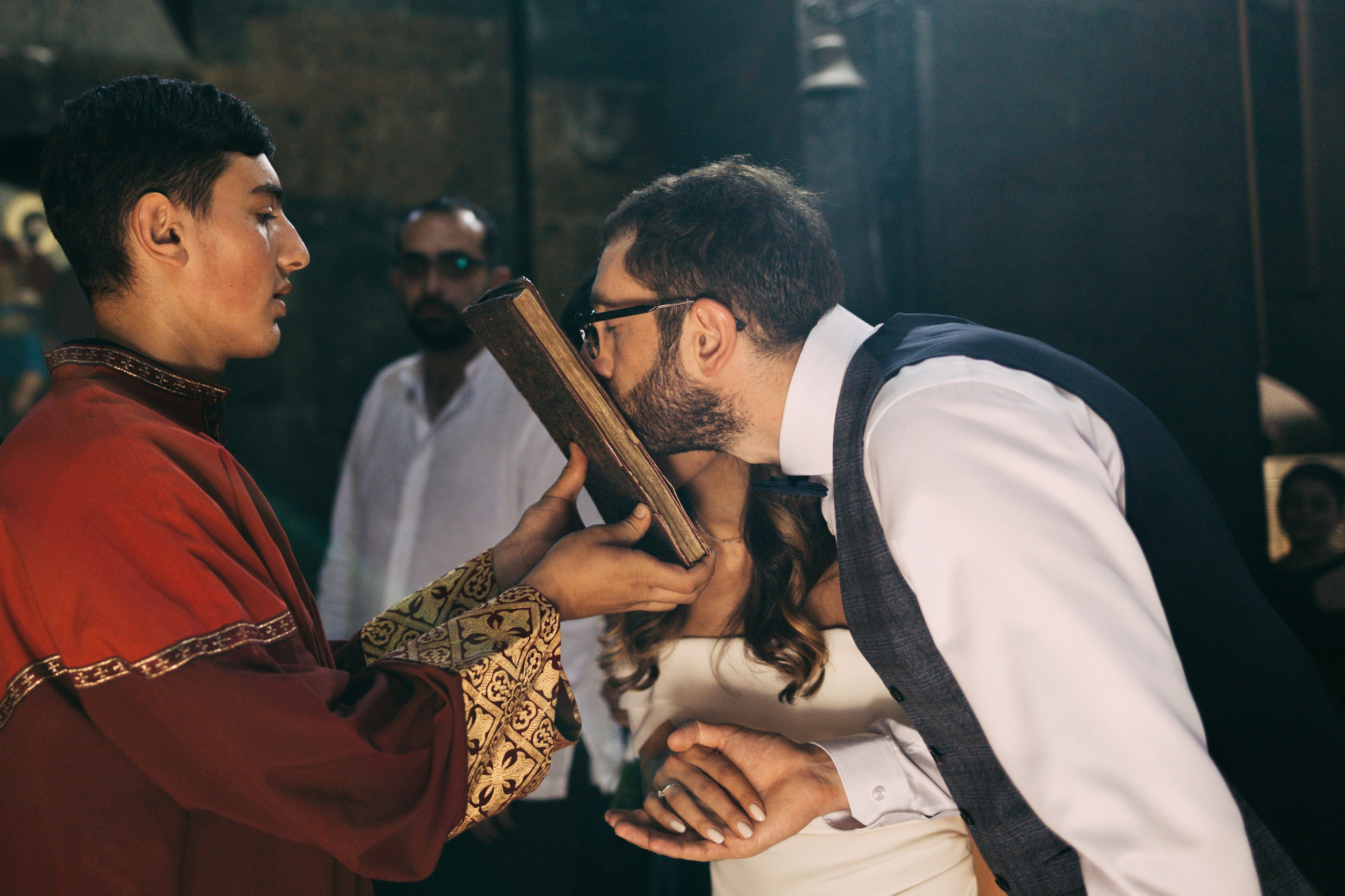 Свадьба Мери и Арама в храме Мухни. Фотограф в Армении Женя Гилевич