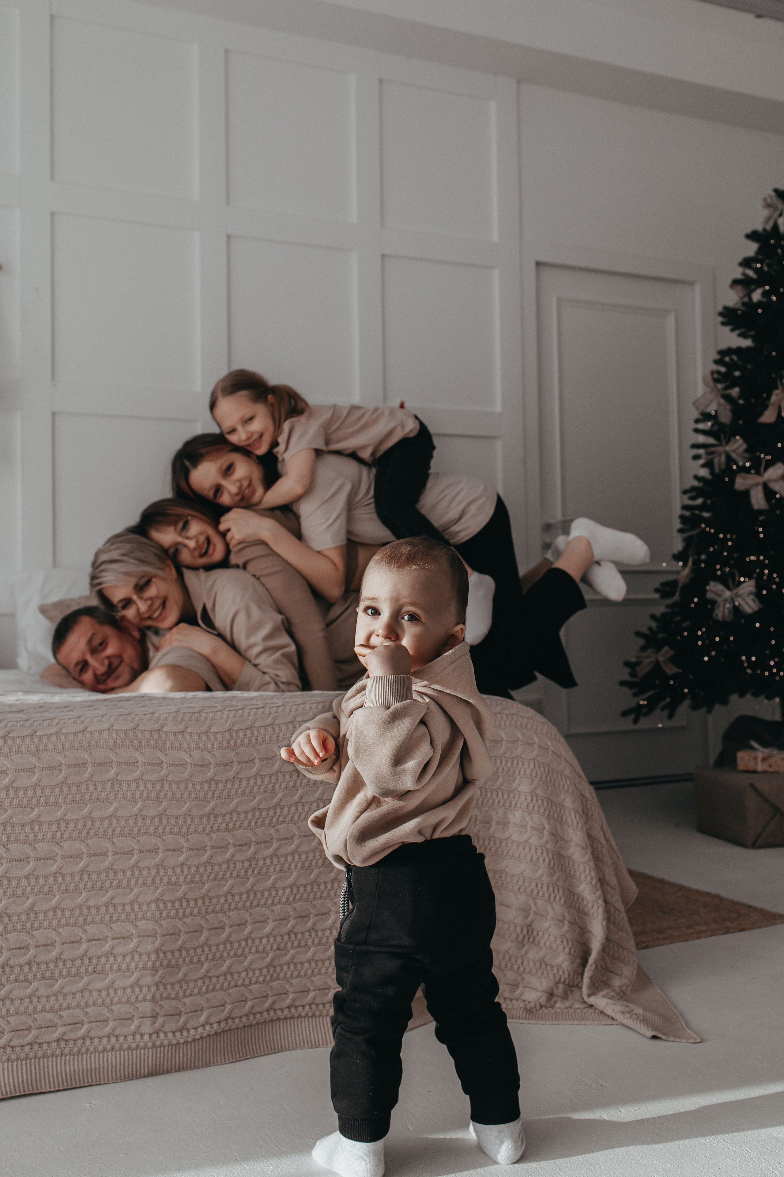 Фотосессия для многодетной семьи в студии. Семейный фотограф в Москве, Щелково, Фрязино _ Виктория Степанова