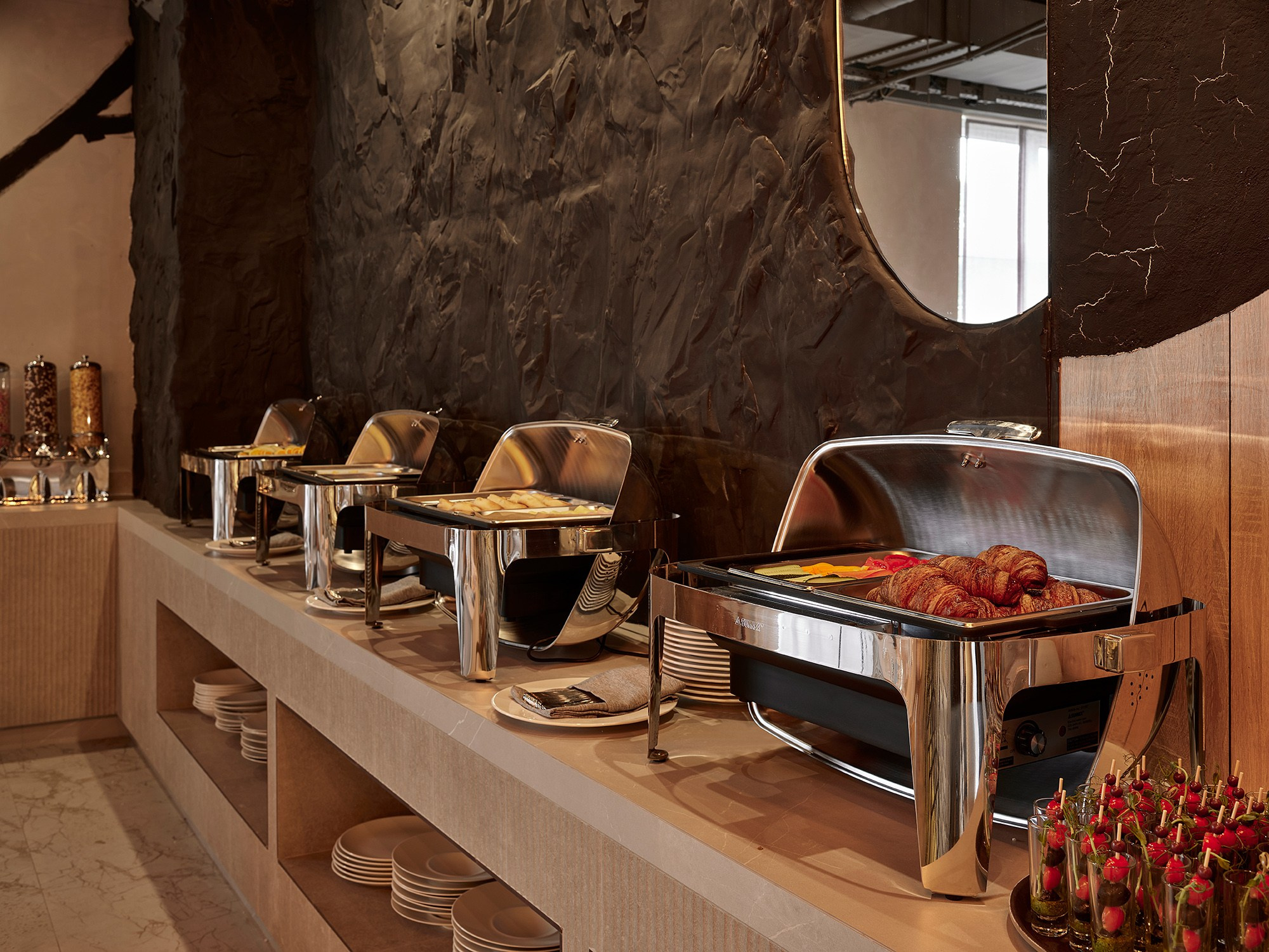 Ресторан «ЧИСЛА». Дизайнер интерьера Ксюша Шакирова, создание дизайн проектов под ключ