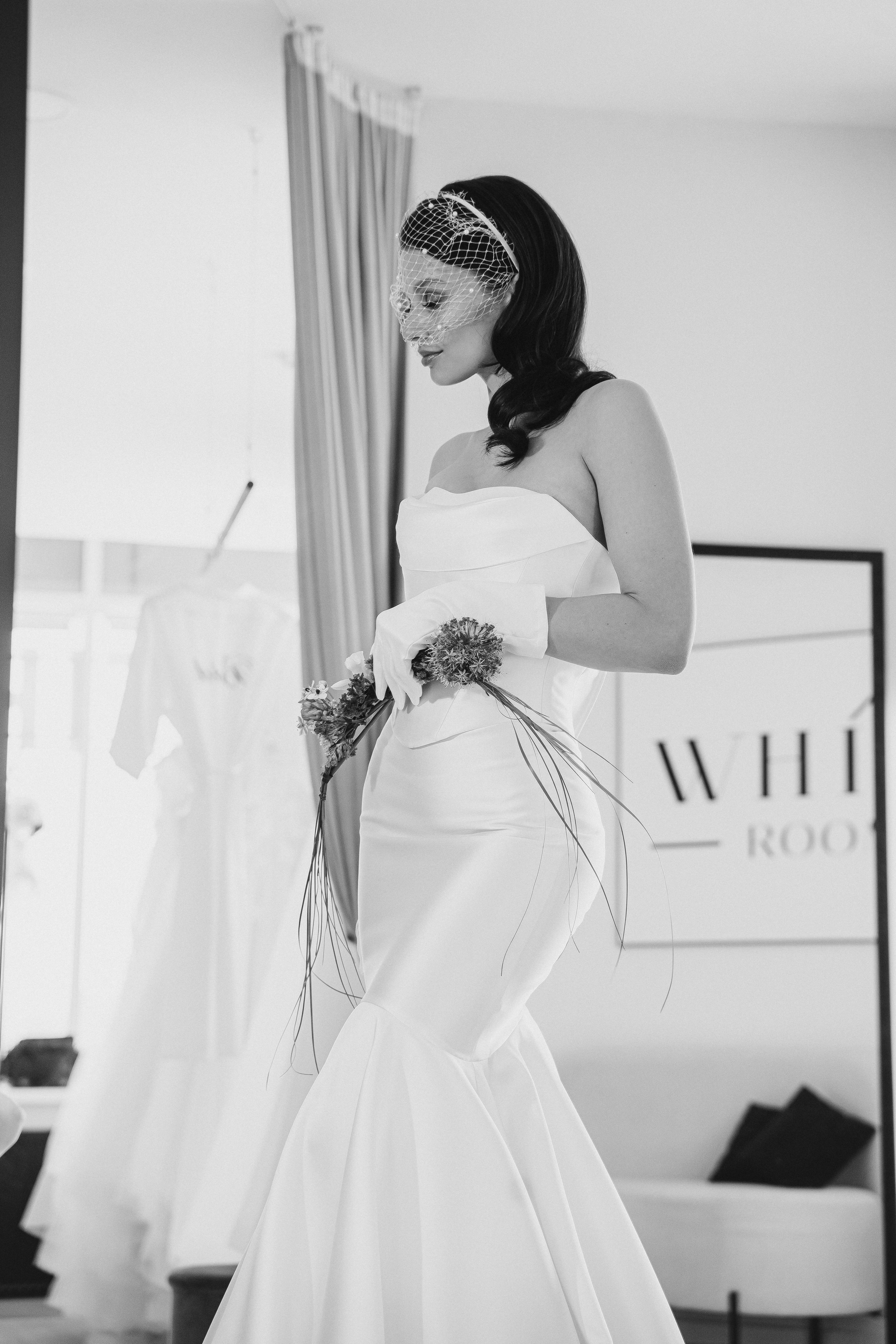 Свадебная примерка. Свадебный фотограф в Сургуте