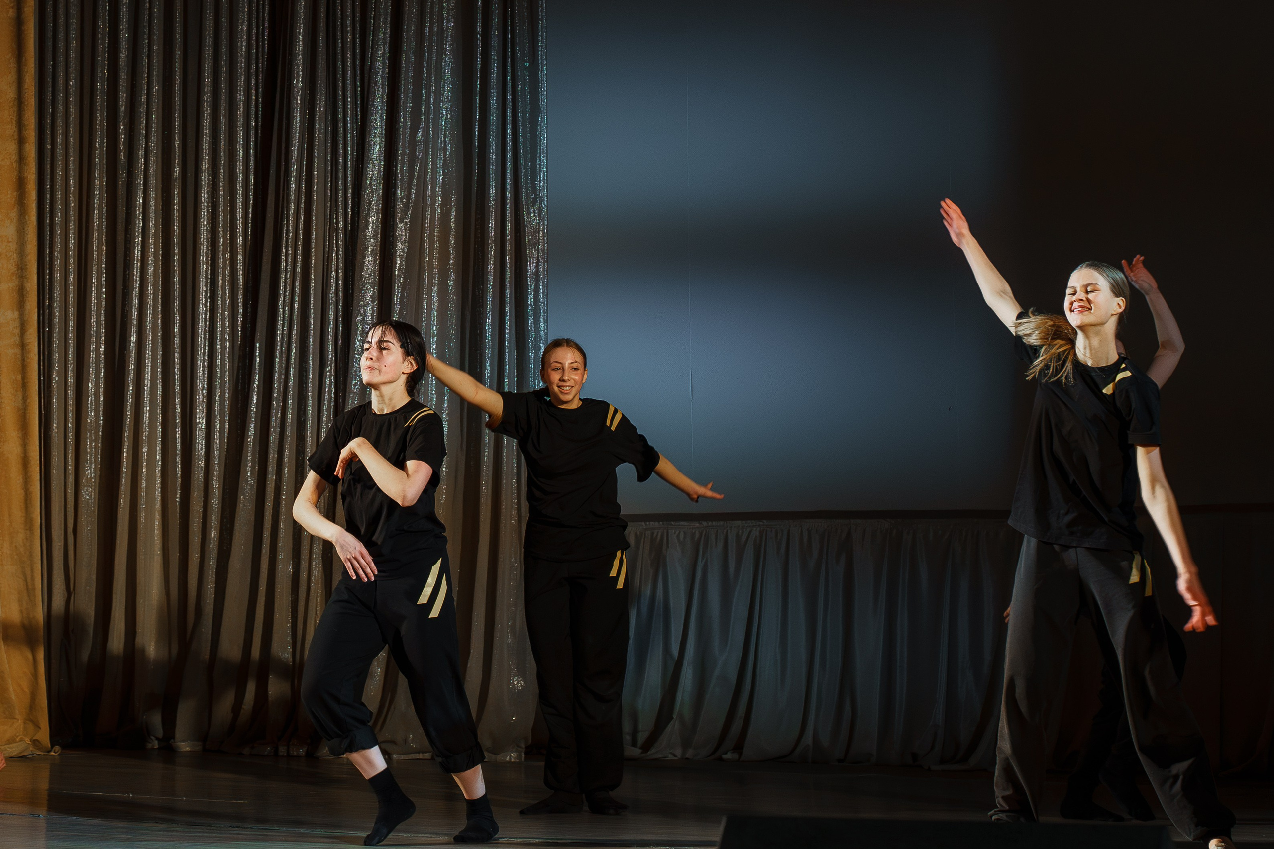 Танцевальный конкурс, репортаж. Фотограф видеограф Геннадий Янбаев в Сочи, Краснодаре