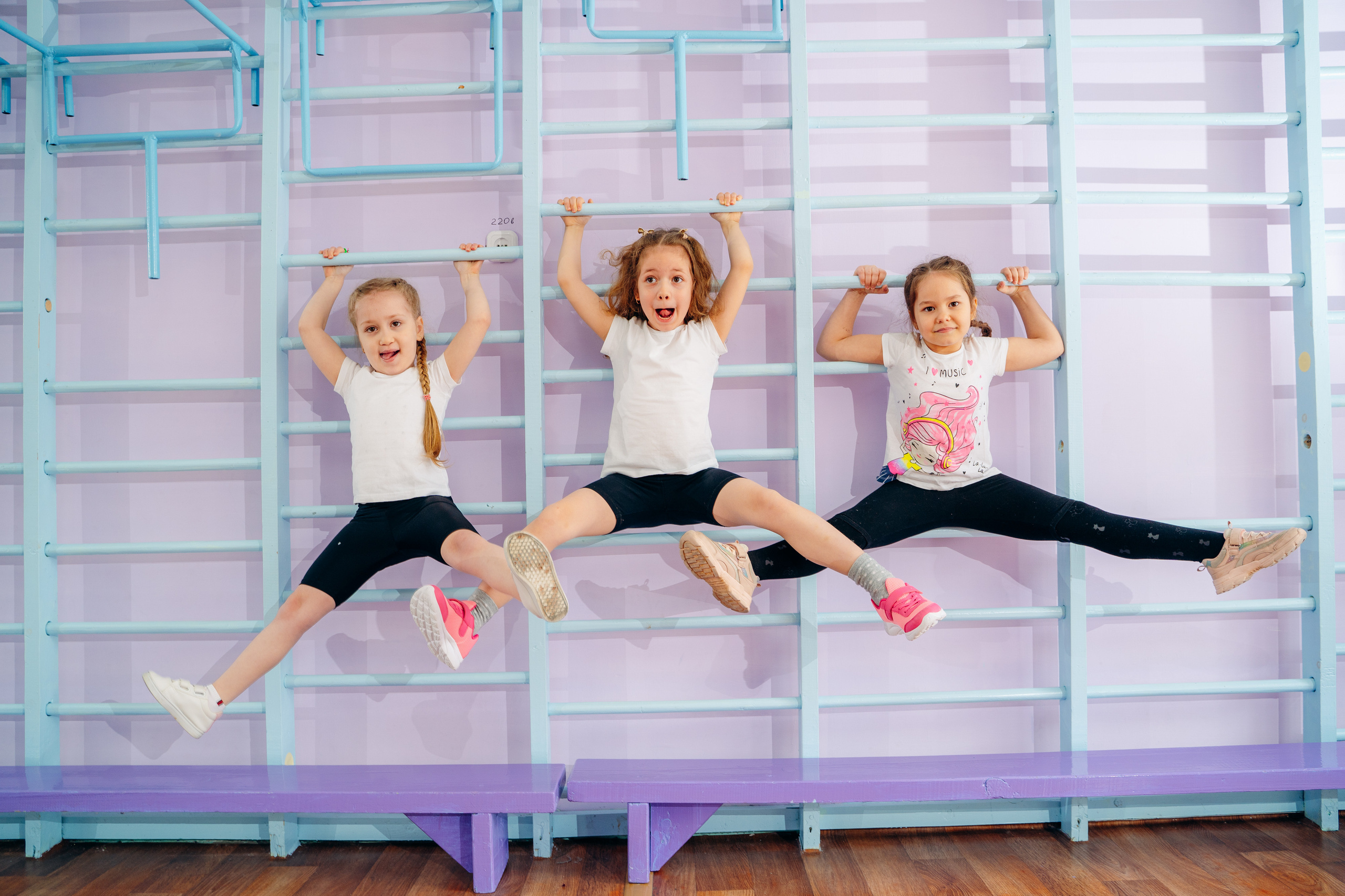 Выпускные альбомы для детского сада и школы в Красноярске Мария Русяев