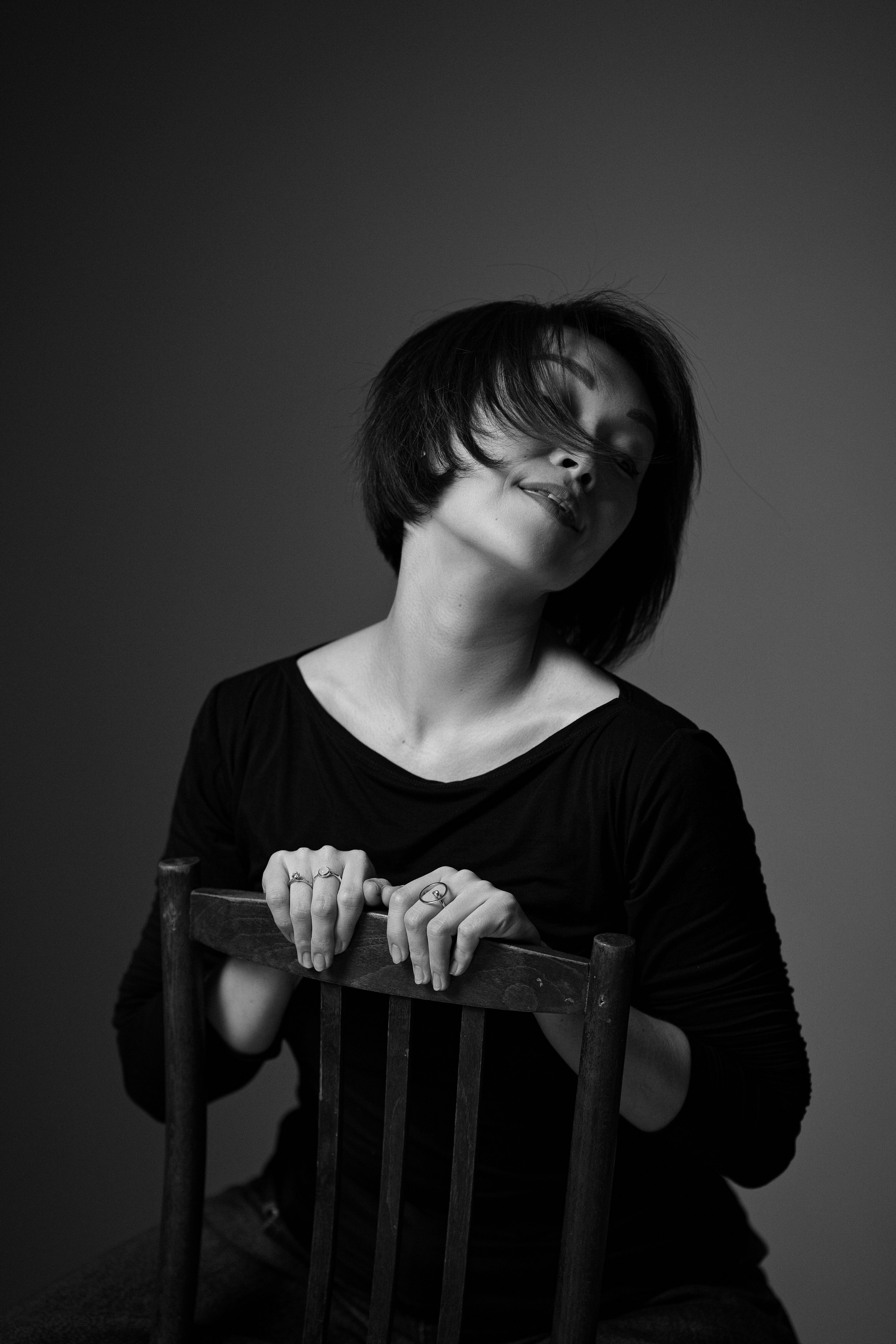 Женская фотосессия с эмоциональными кадрами