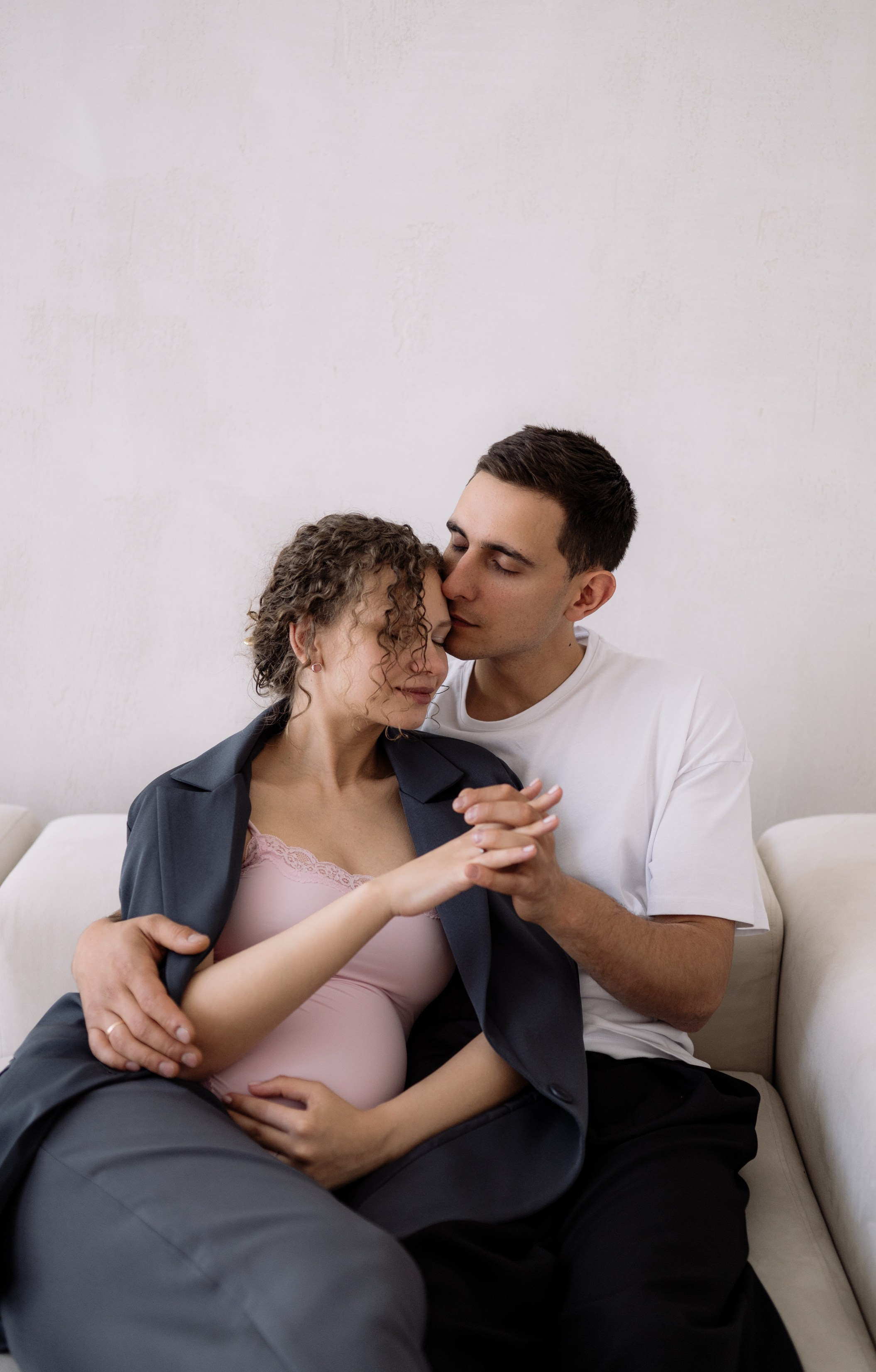 Беременность и минимализм. Фотограф в Москве Алёна Степутенко