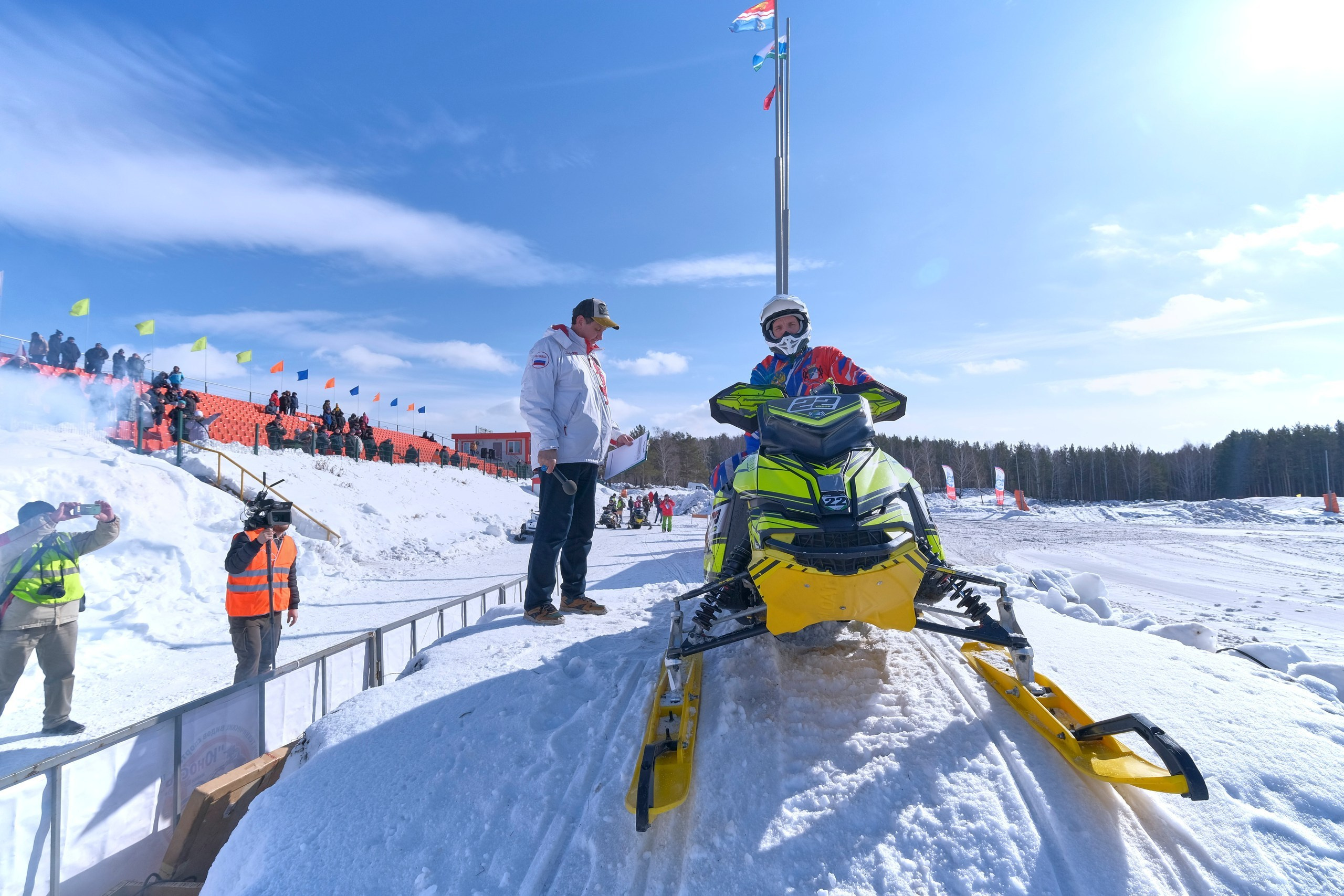 Соревнования по сноубайк кроссу и снегоходам. Свадьбы, Love Story, репортаж и портреты в Екатеринбурге