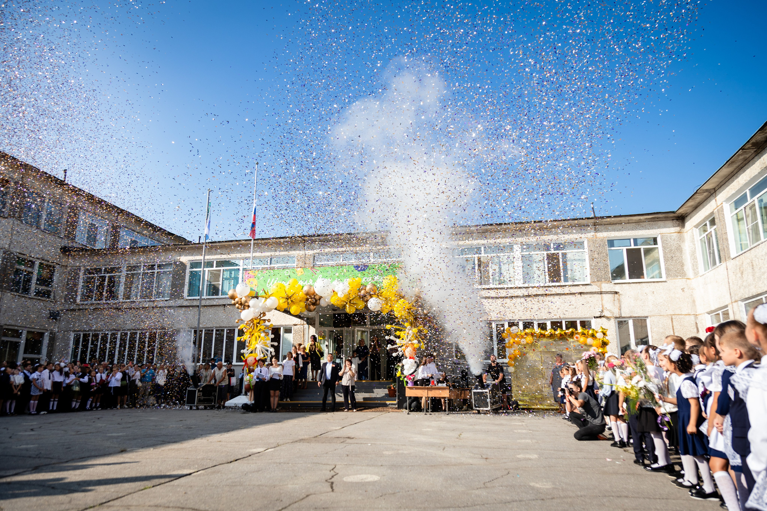 Гимназия № 50. Детский фотограф видеограф в Хабаровске Михаил Орлов