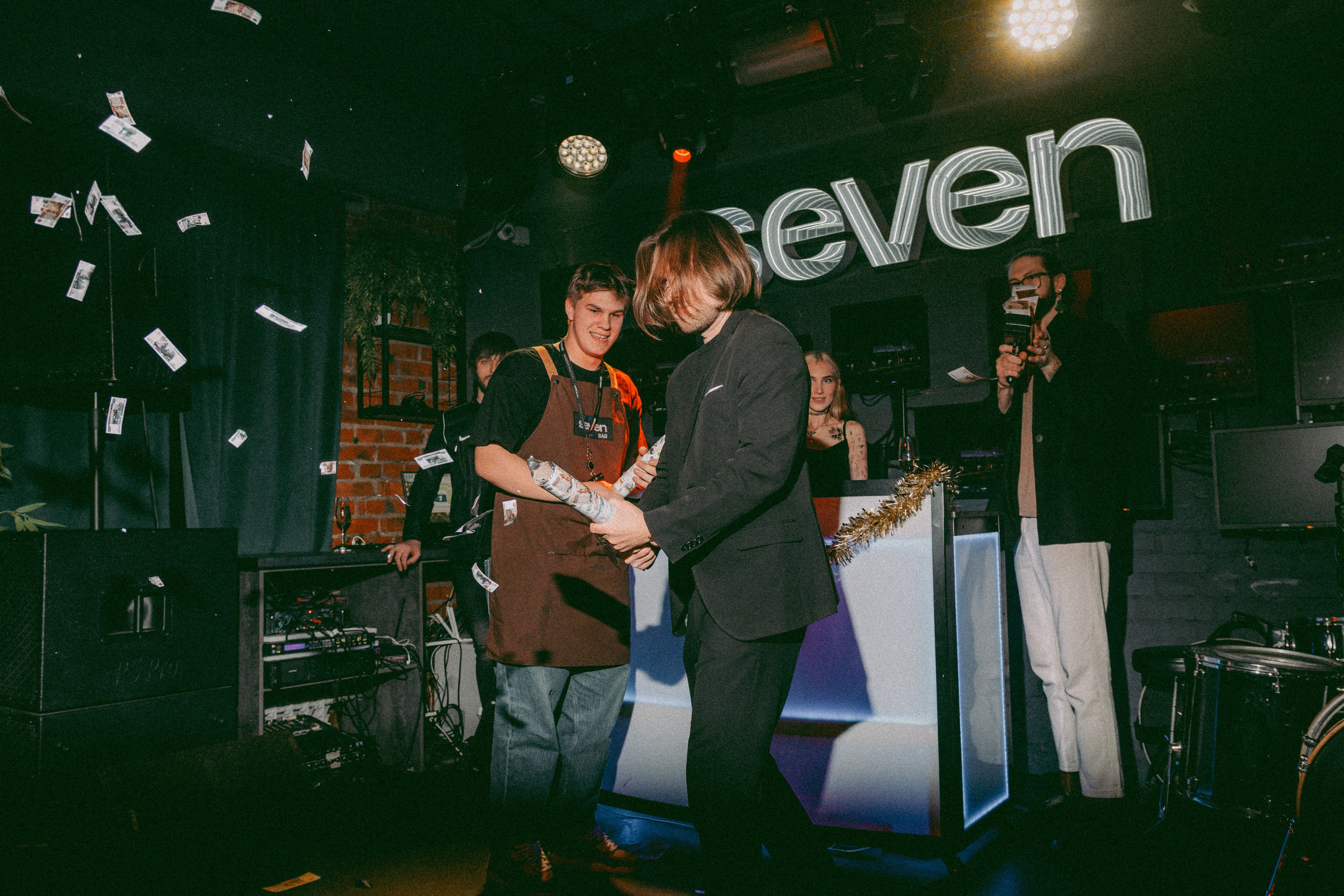 SEVEN bar — New Year