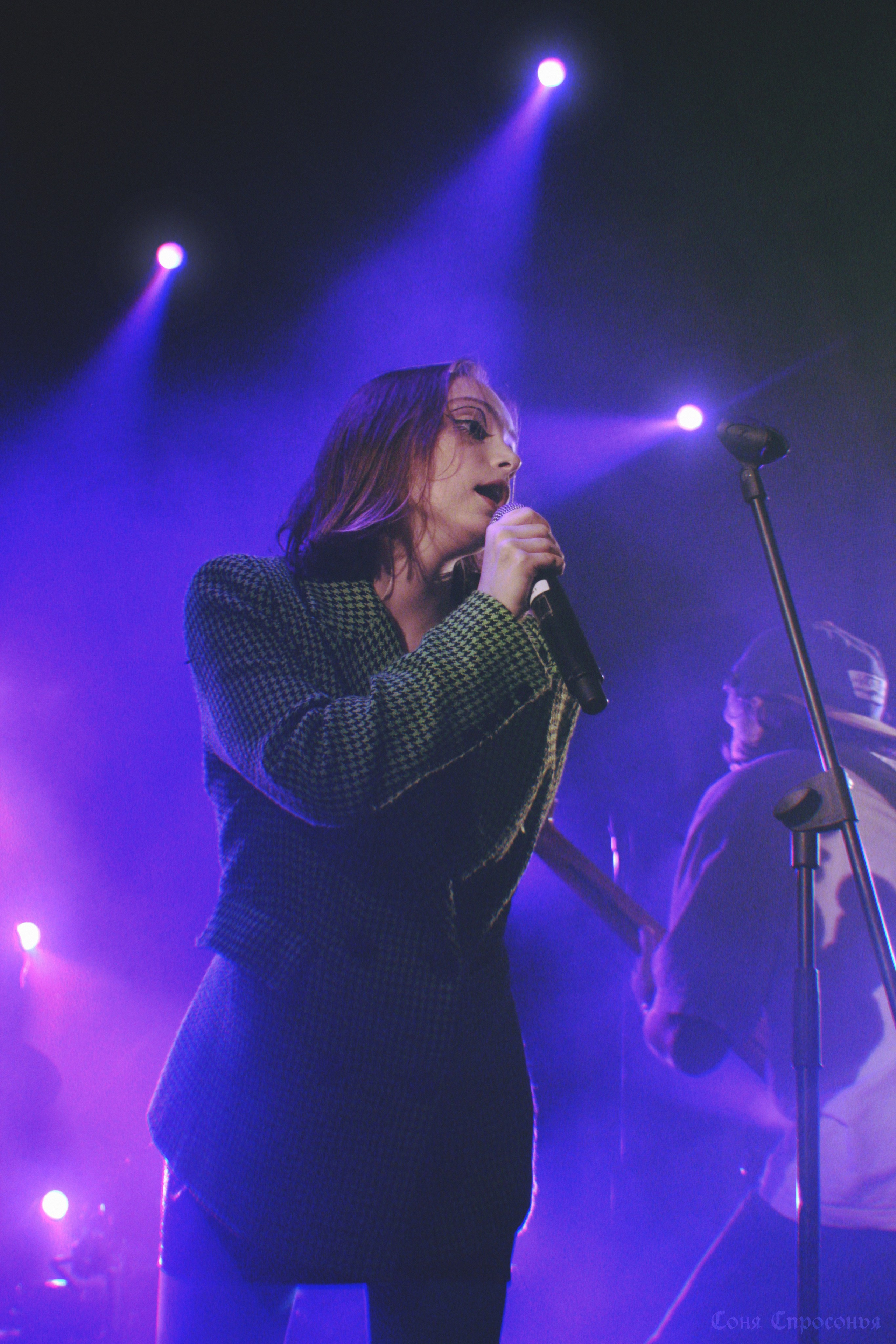 Синестетик 26.08.23. Концертный и портретный фотограф в Москве Соня Спросонья
