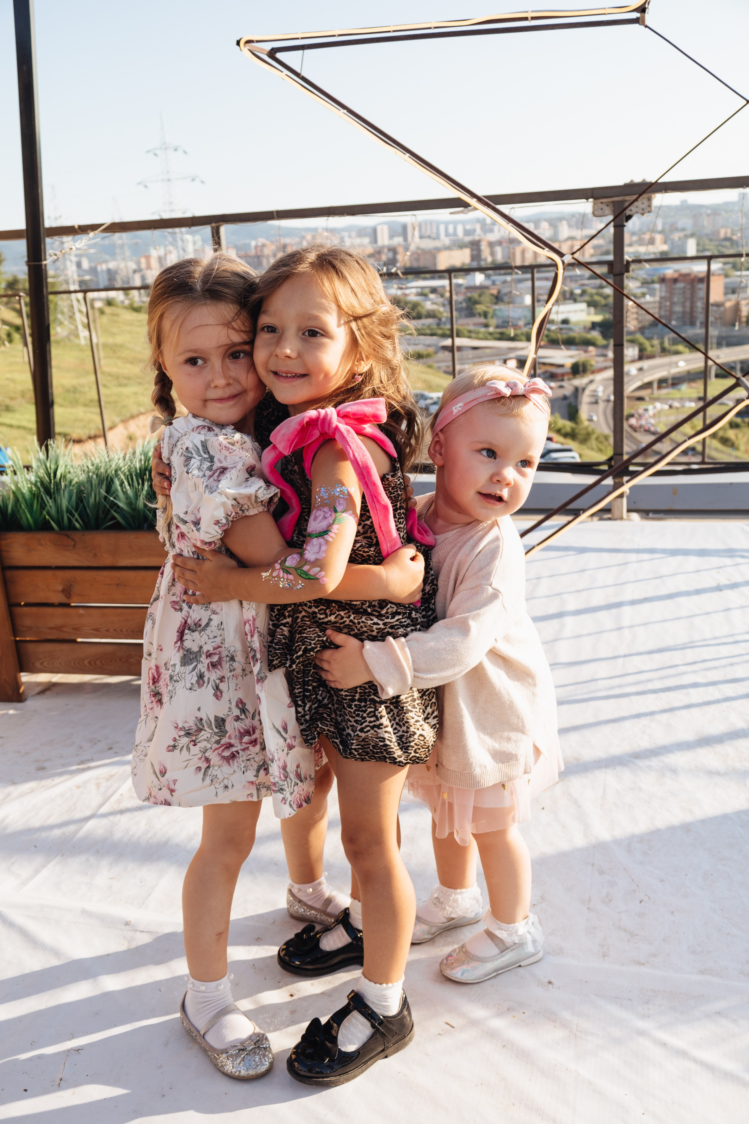 На крыше. Красноярск. День рождения Леи. Фотограф Ирина Колесникова