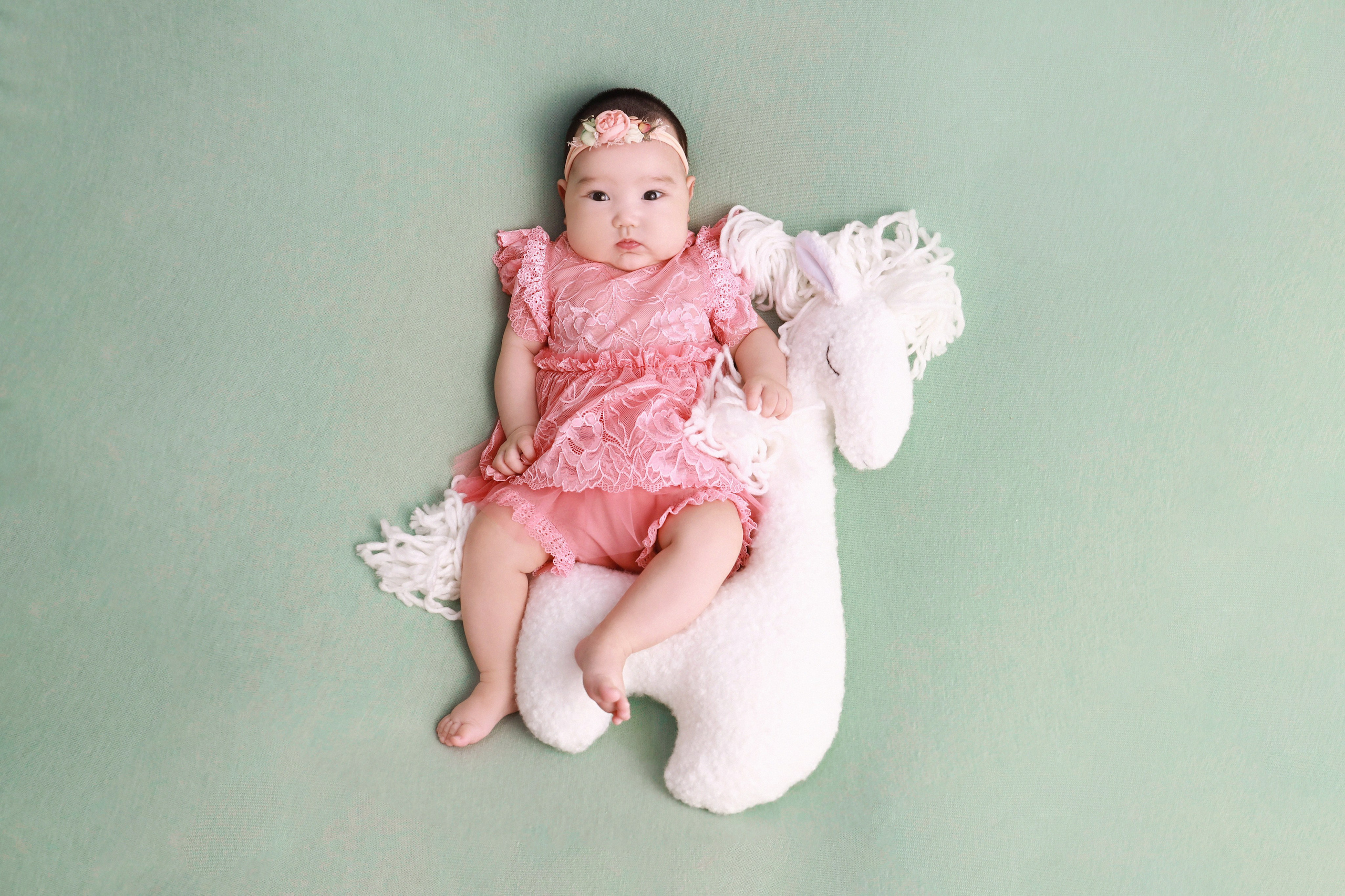 Мой первый годик. Фотограф беременности, новорожденных и детей до года в Астане