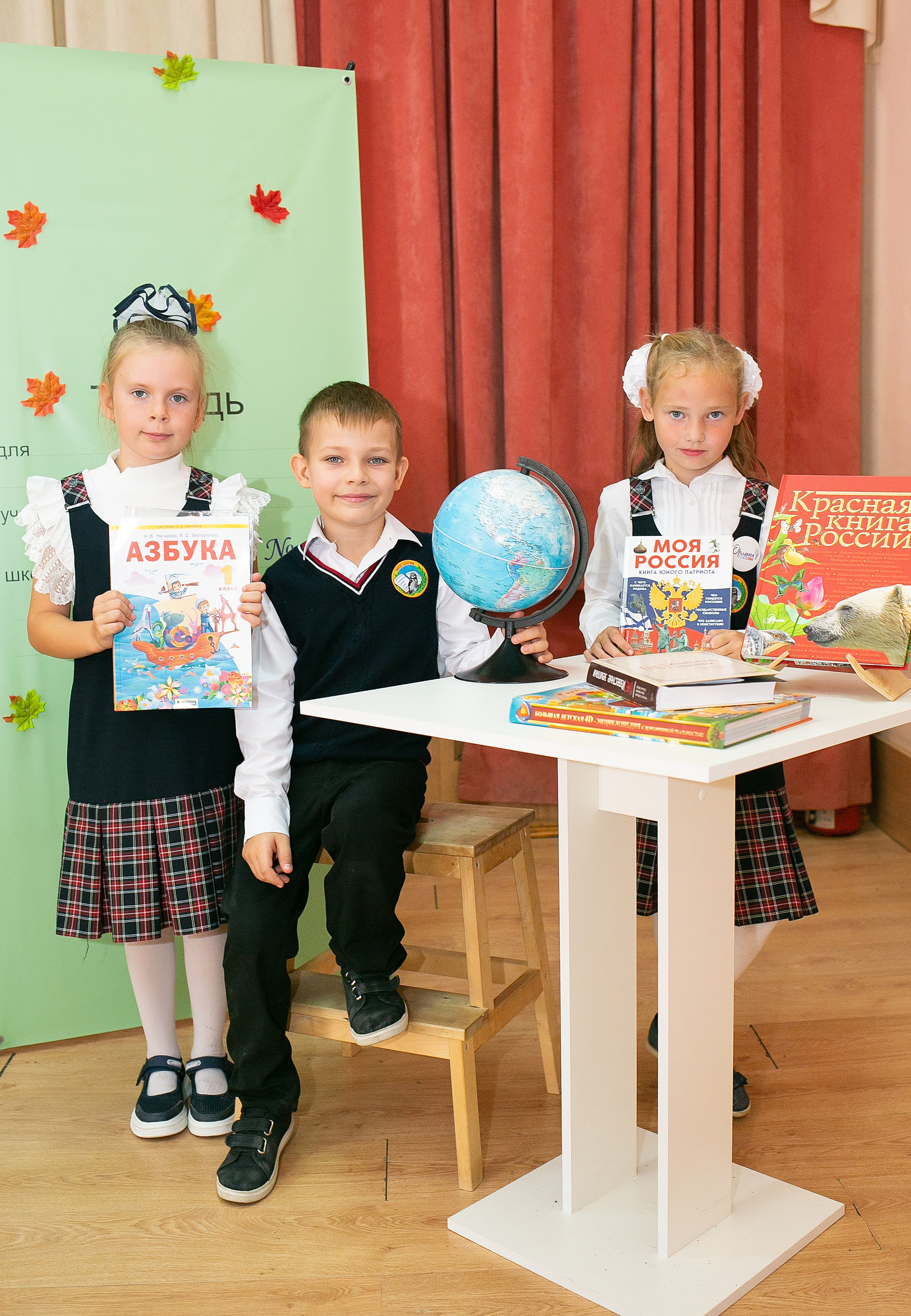 Выпускные и Утренники. Фотограф новорожденных и семейный фотограф НСО г. Бердск Марина Львова