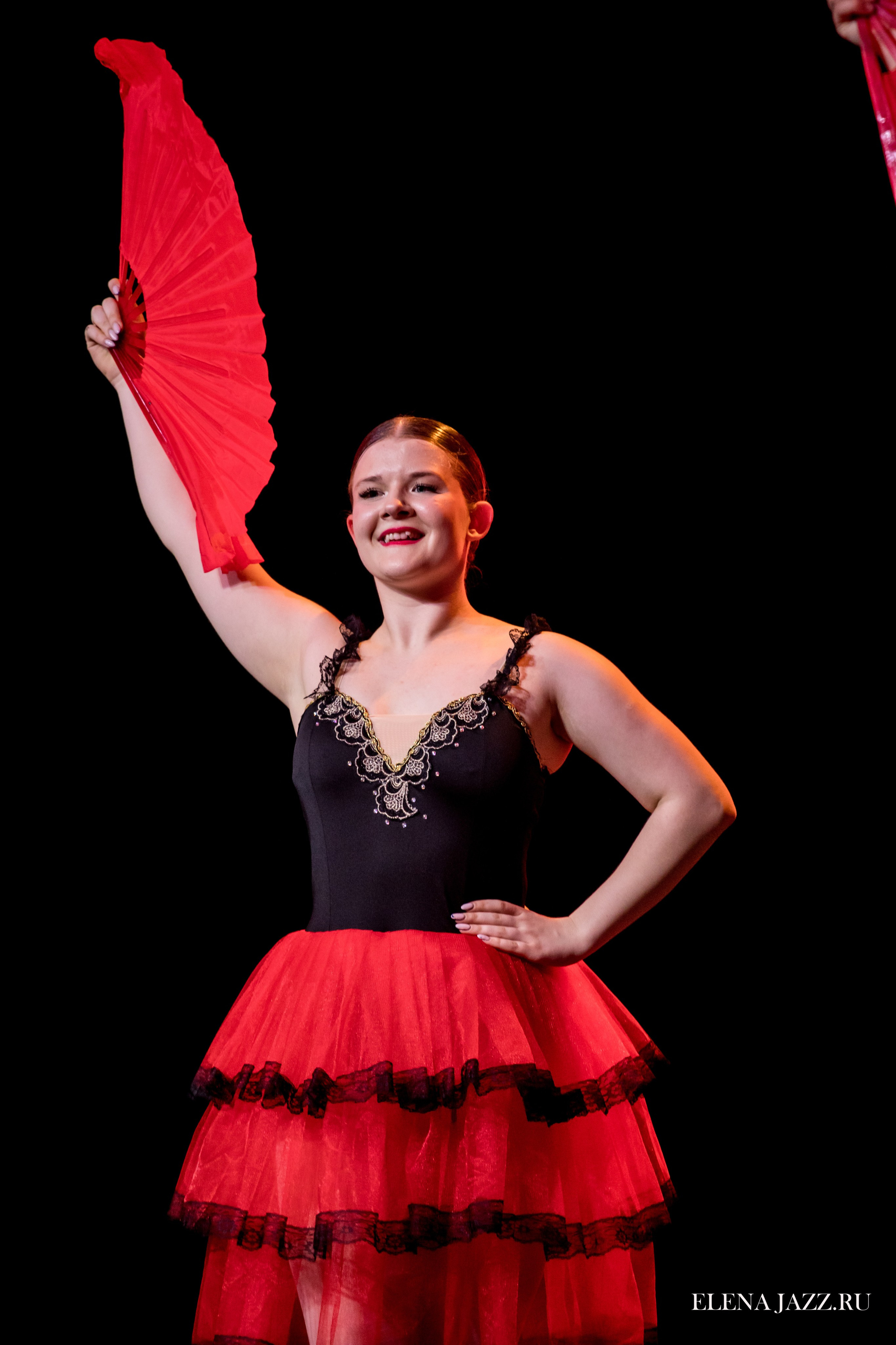 Концерт танцевального коллектива. Репортажный фотограф Елена Джаз в Москва
