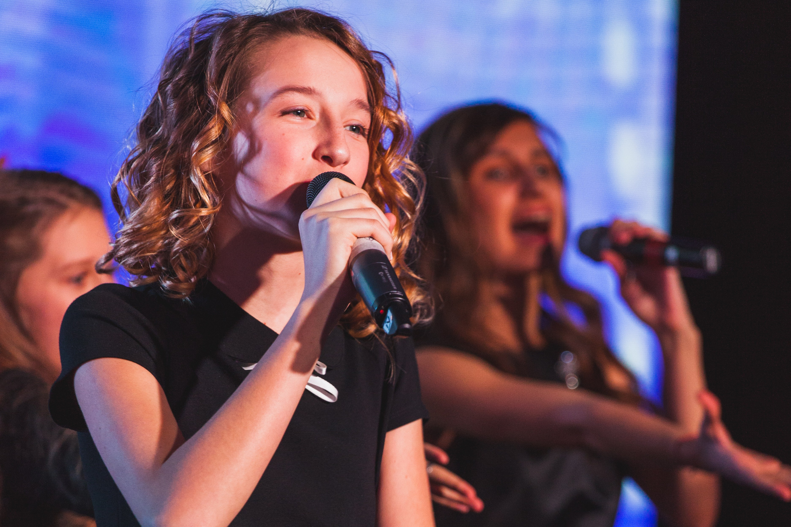 О2ТВ группа СТРАНА. Видеооператор/Фотограф Николай Завьялов