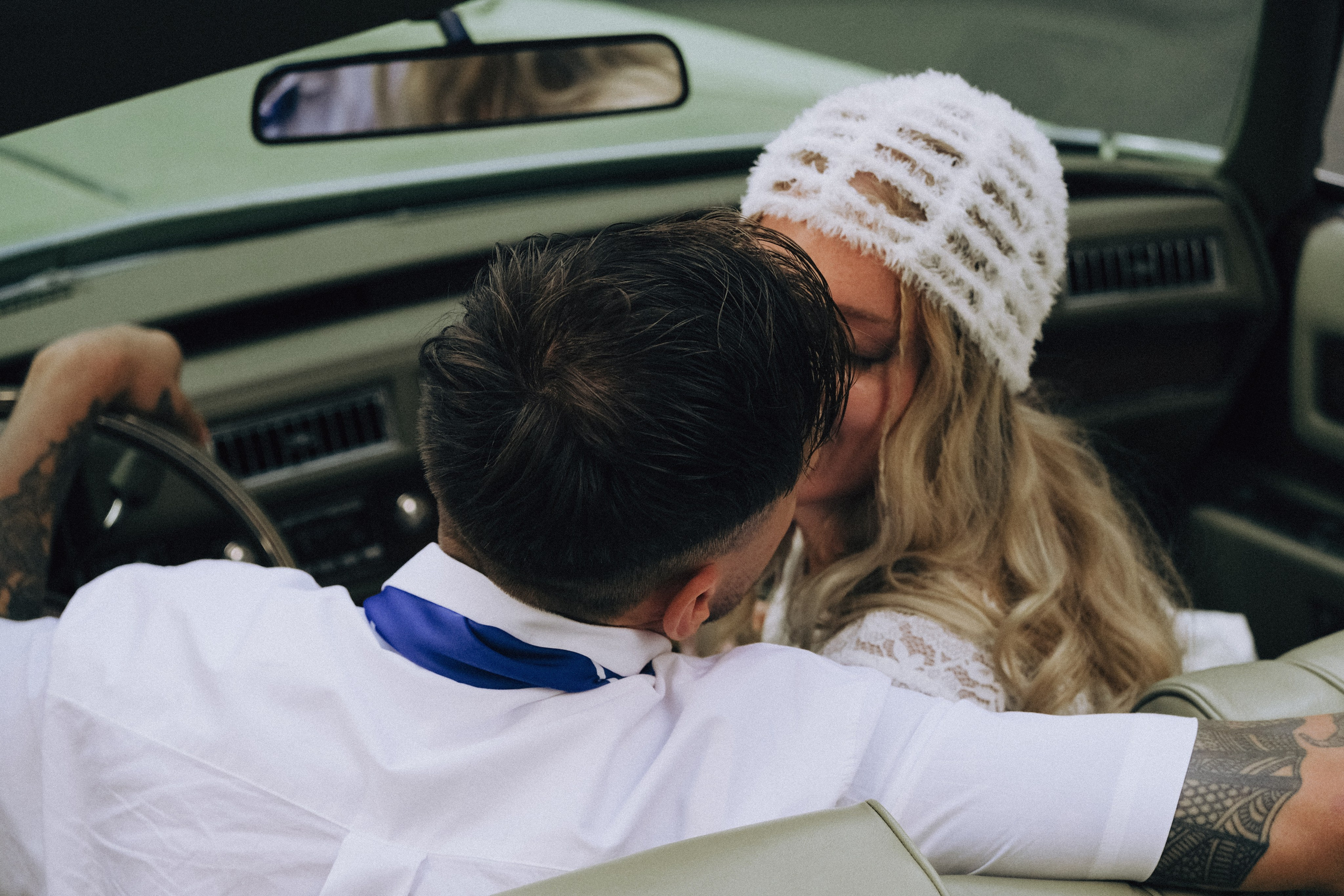 СВАДЕБНАЯ СЬЕМКА С КАБРИОЛЕТОМ В САНТК-ПЕТЕРБУРГЕ НА ПЕТРОГРАДКЕ В ОТЕЛЕ ПАНОРАМИКА. Профессиональный фотограф, Санкт-Петербург — Виктория Богомолова