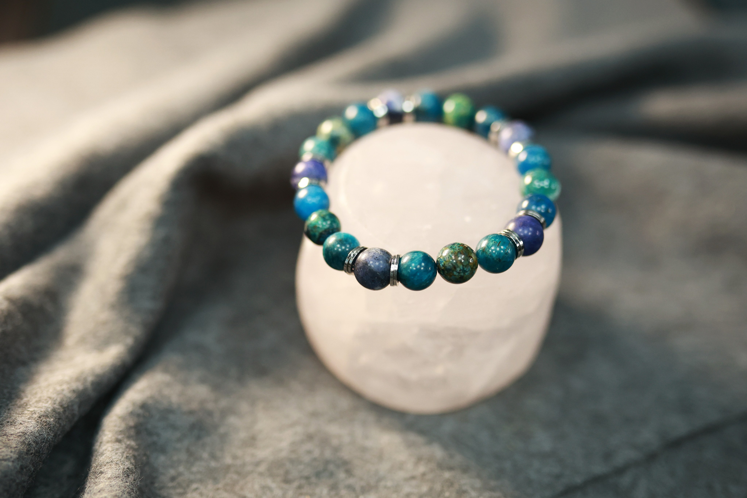 Контент для магазина украшений. Фотограф в Москве. Женские фотосессии, love-story, контент