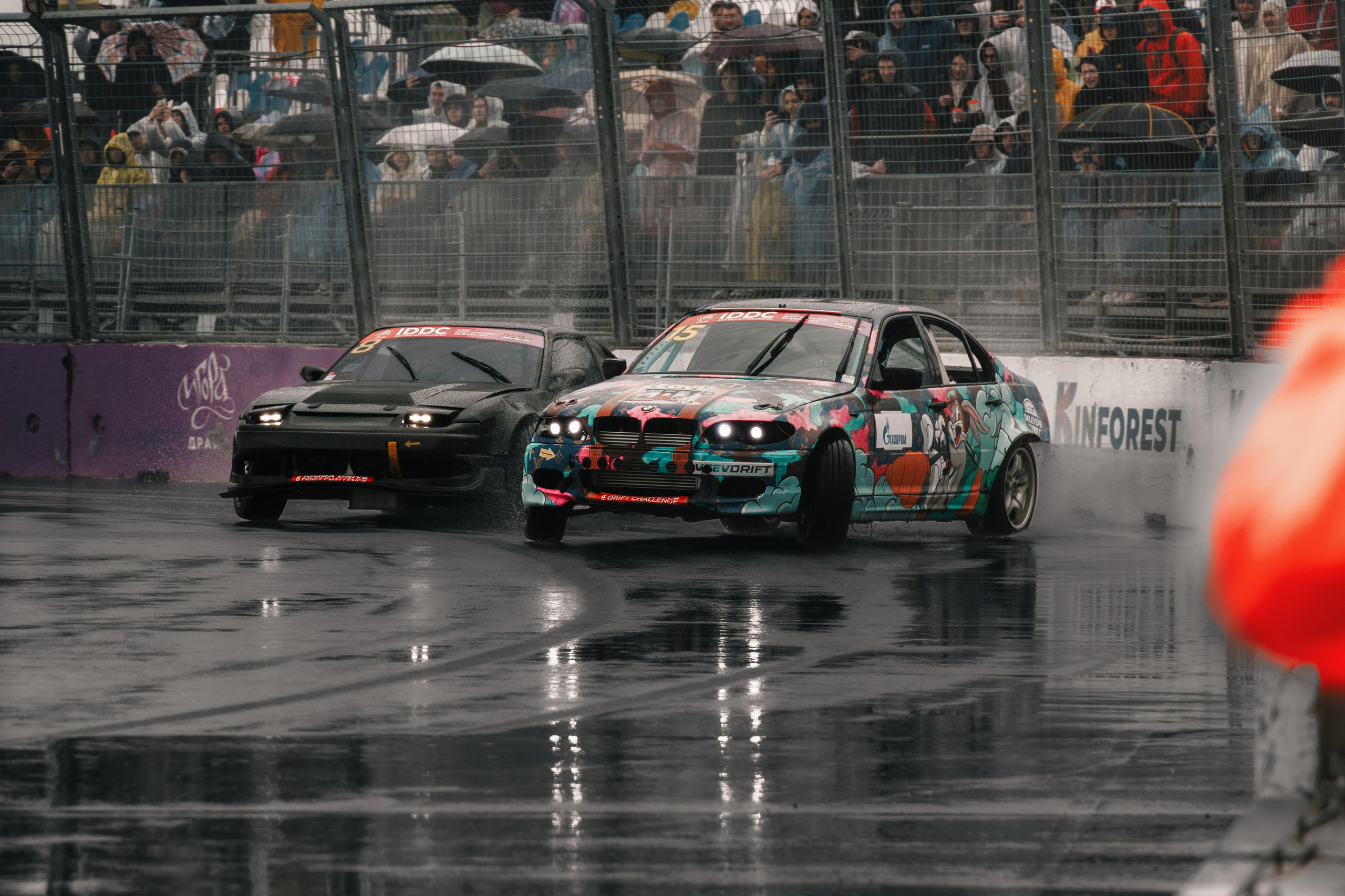 IDDC Этап 2: Бетонный Колизей и блогеры в деле