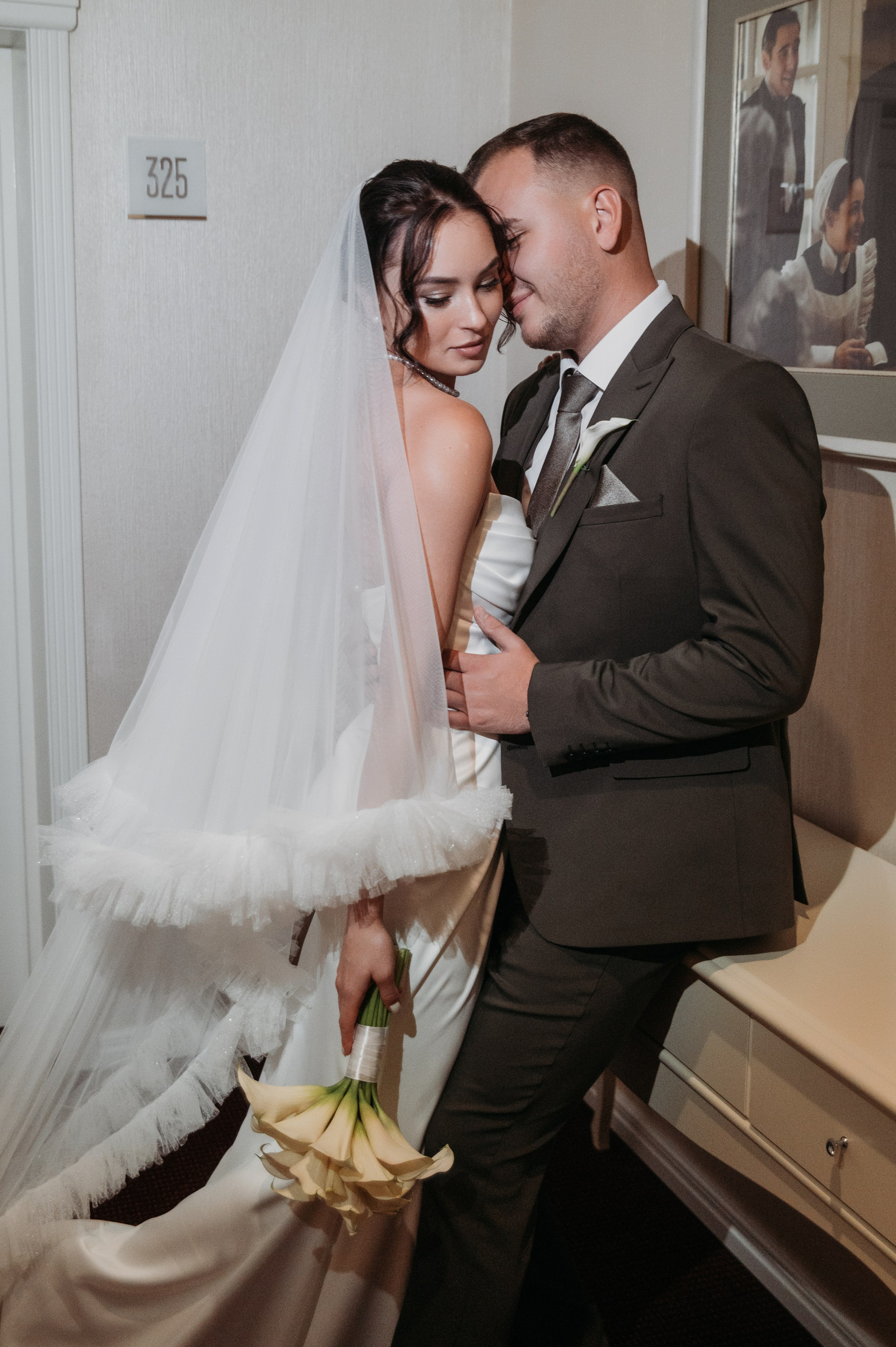 Галерея со свадьбы в Твери, красивая пара в Домотканово. Свадебный фотограф в Твери, Москве и Санкт-Петербурге Денисова Екатерина