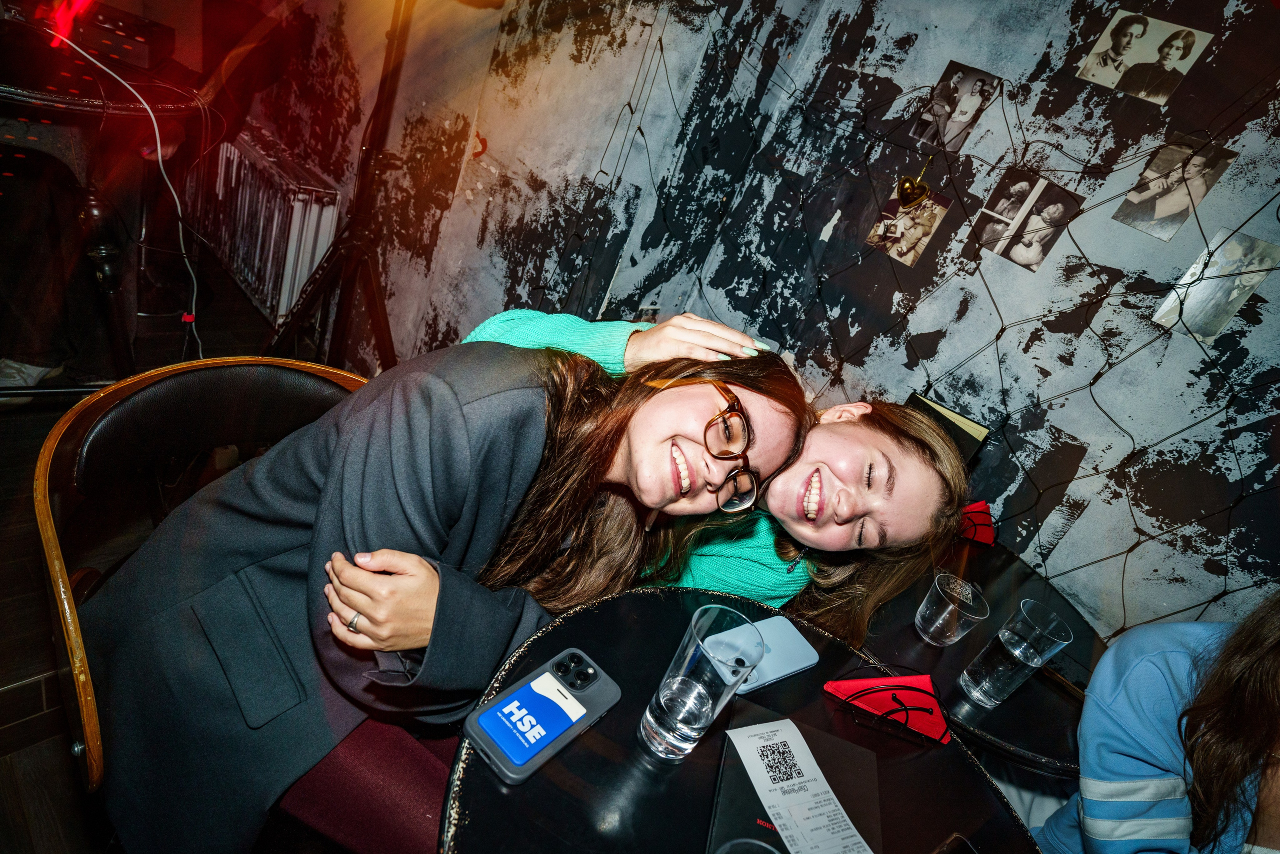 Из Сибири с любовью. Бар разбитых сердец. Концертный и репортажный фотограф в Санкт-Петербурге Слава Пахомов