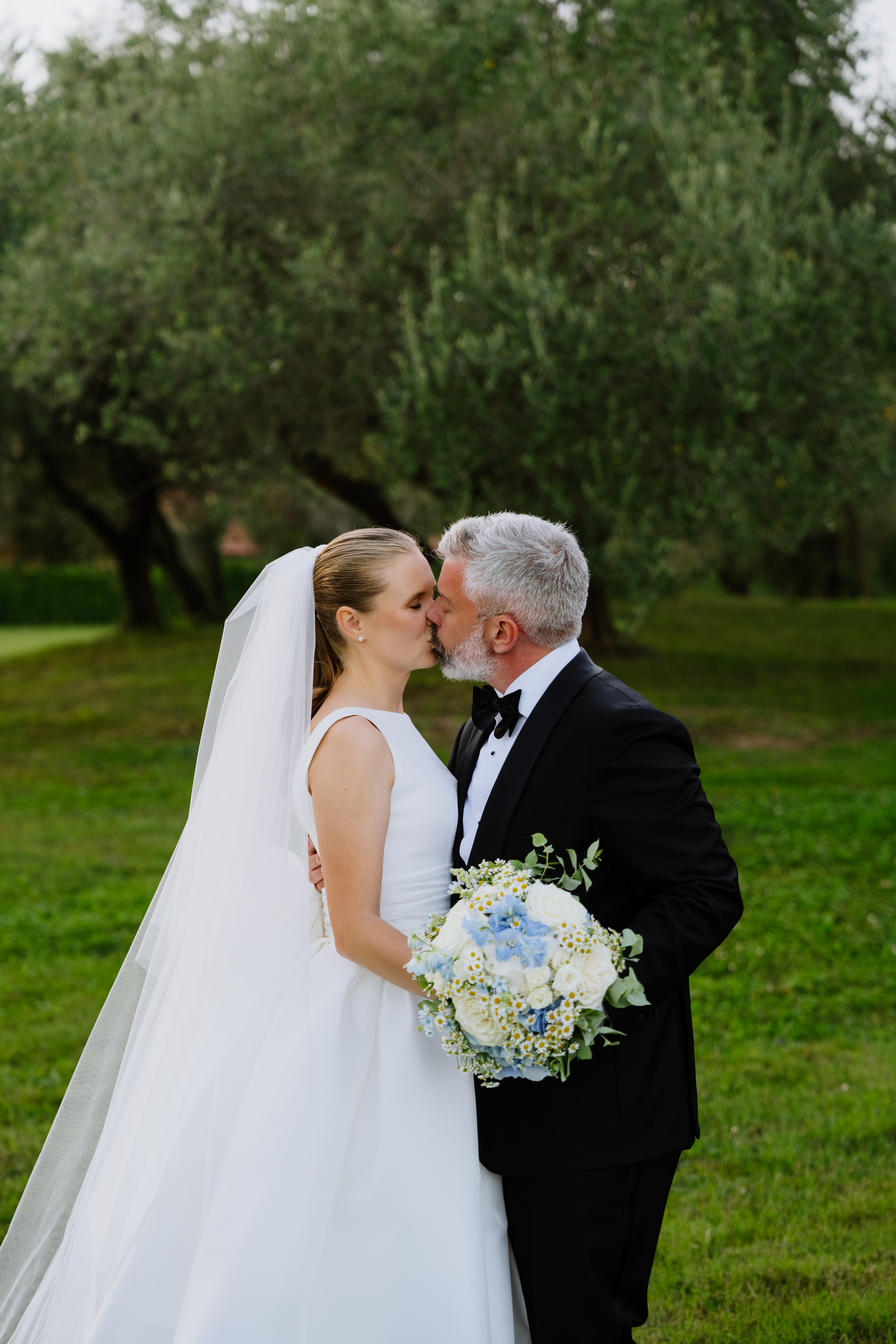 Vera & Lorenzo | Biella, Italy. Professional Wedding Photographer Geneva & Romande Switzerland | Tanya Creator