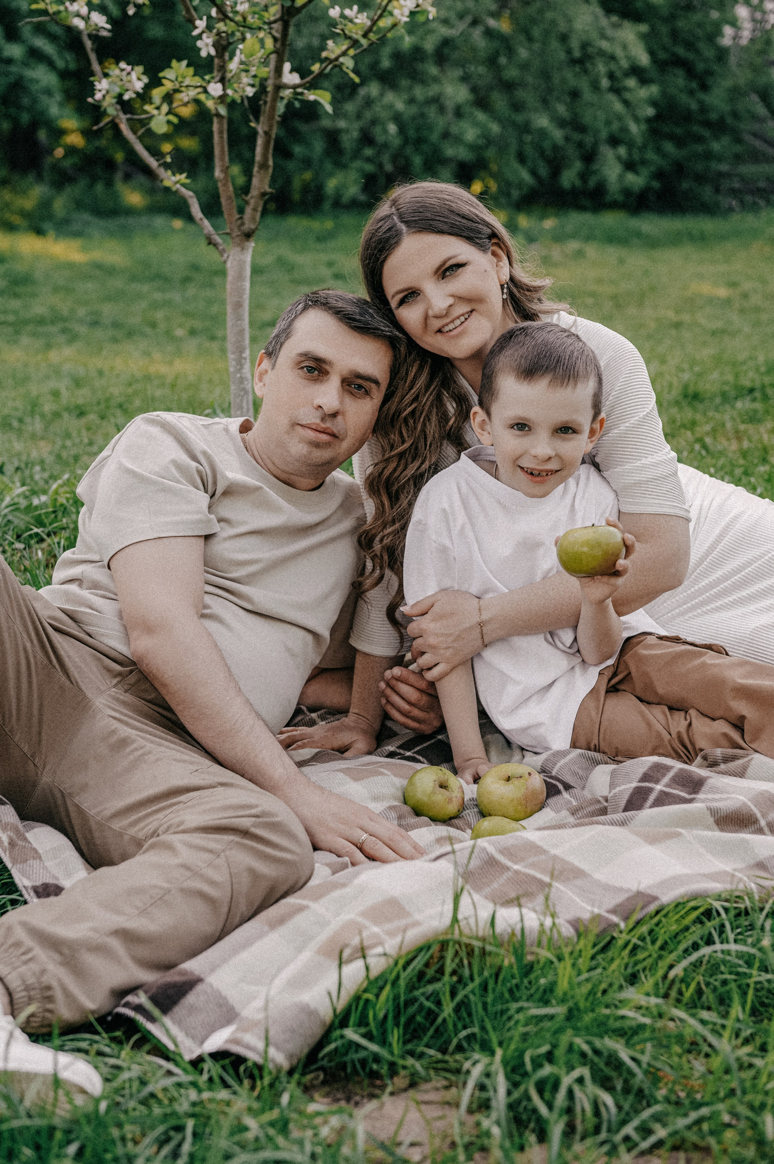 Весенняя фотопрогулка для Кристины и семьи в Гребнево. Свадебный и семейный фотограф Виктория Носачёва. Щелково, Москва и МО