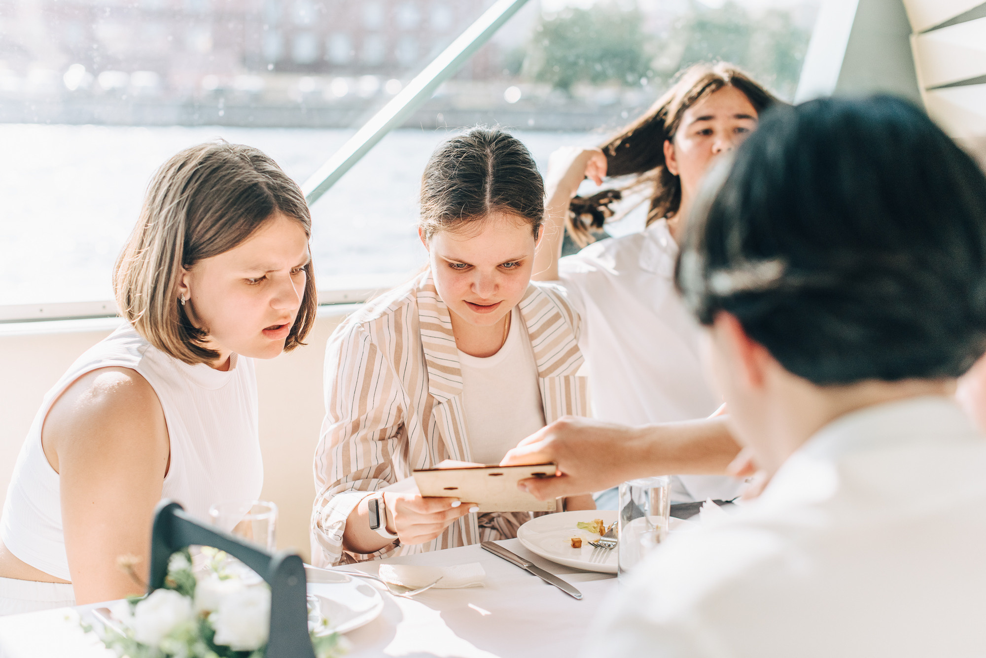 Выпускники 2022. Фотограф Денис Неместо, портрет, репортаж