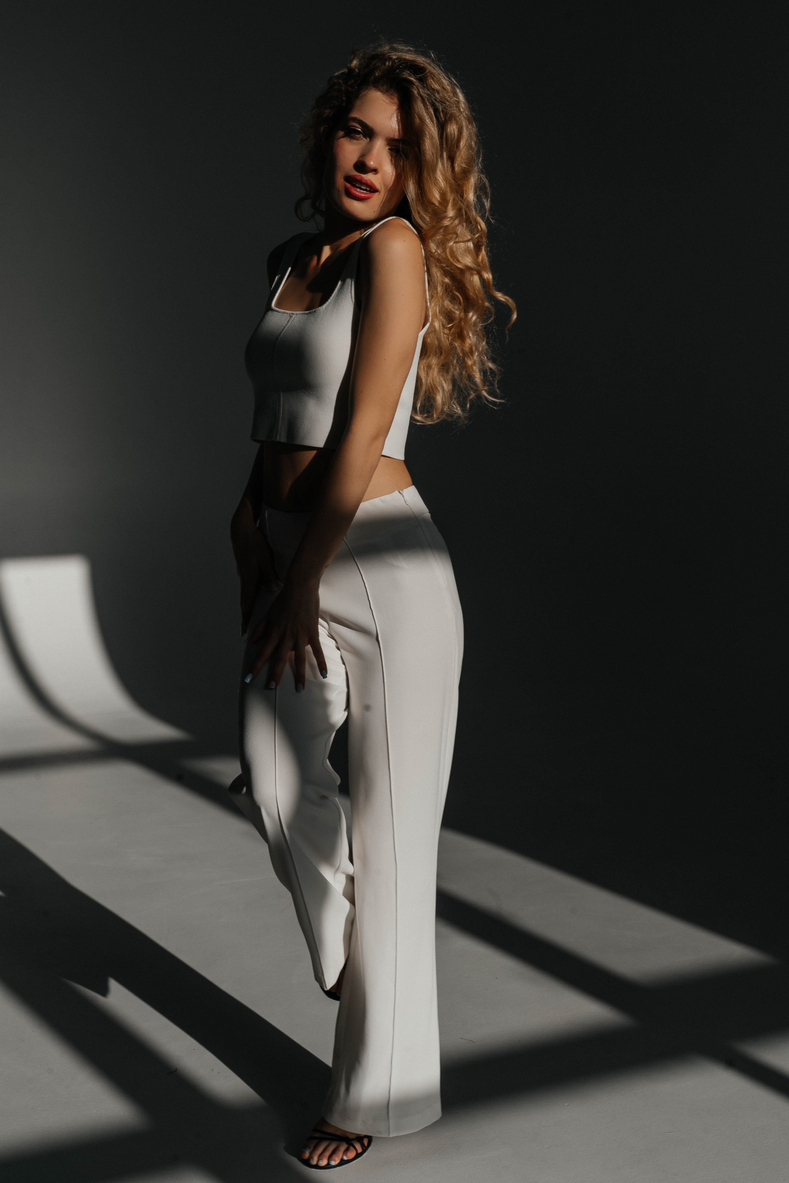 Съемки в интерьере студий. Виктория Алпеева — фотограф по любви