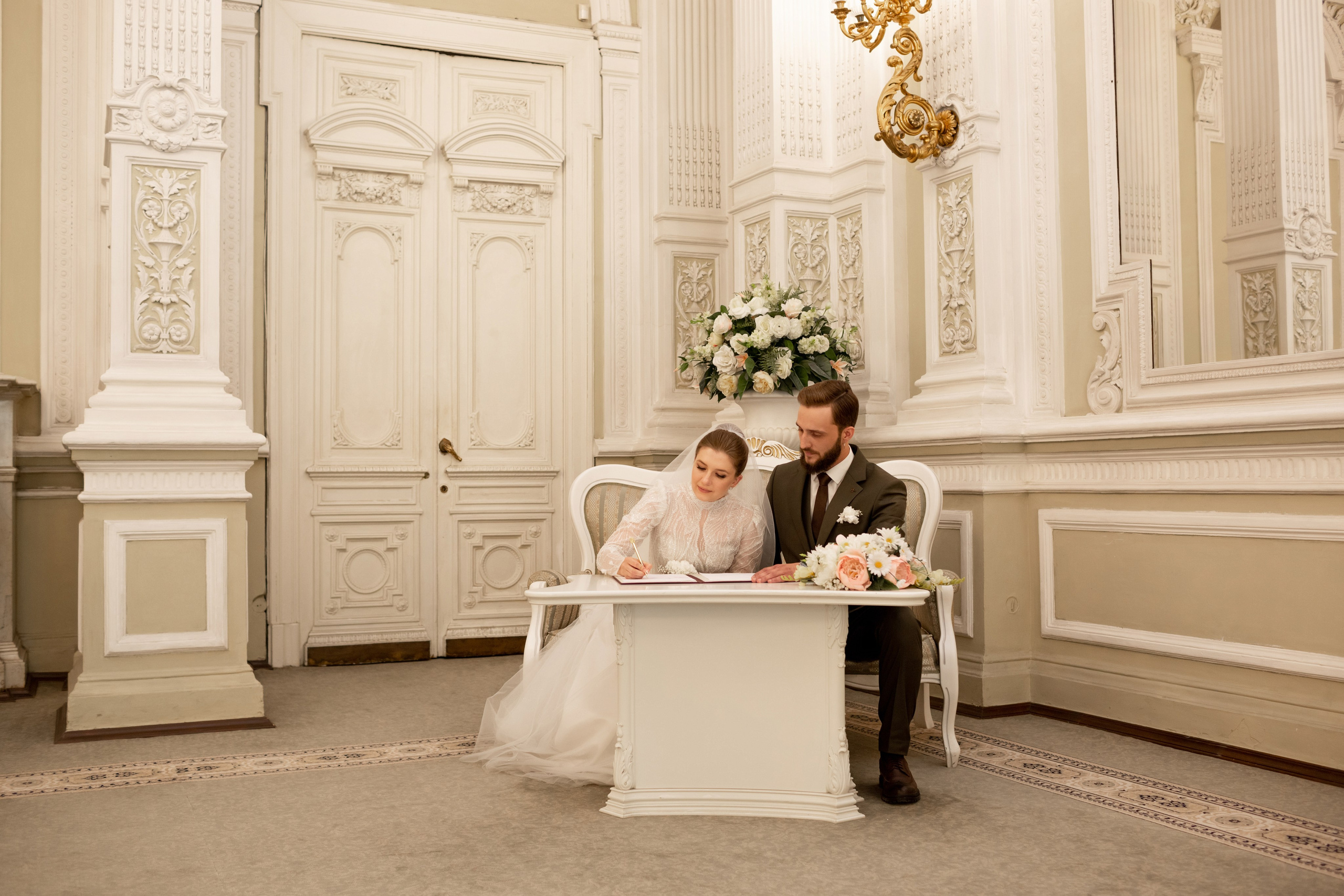 Свадебная фотопрогулка в Петербурге. Свадебный фотограф Кирилл Белый