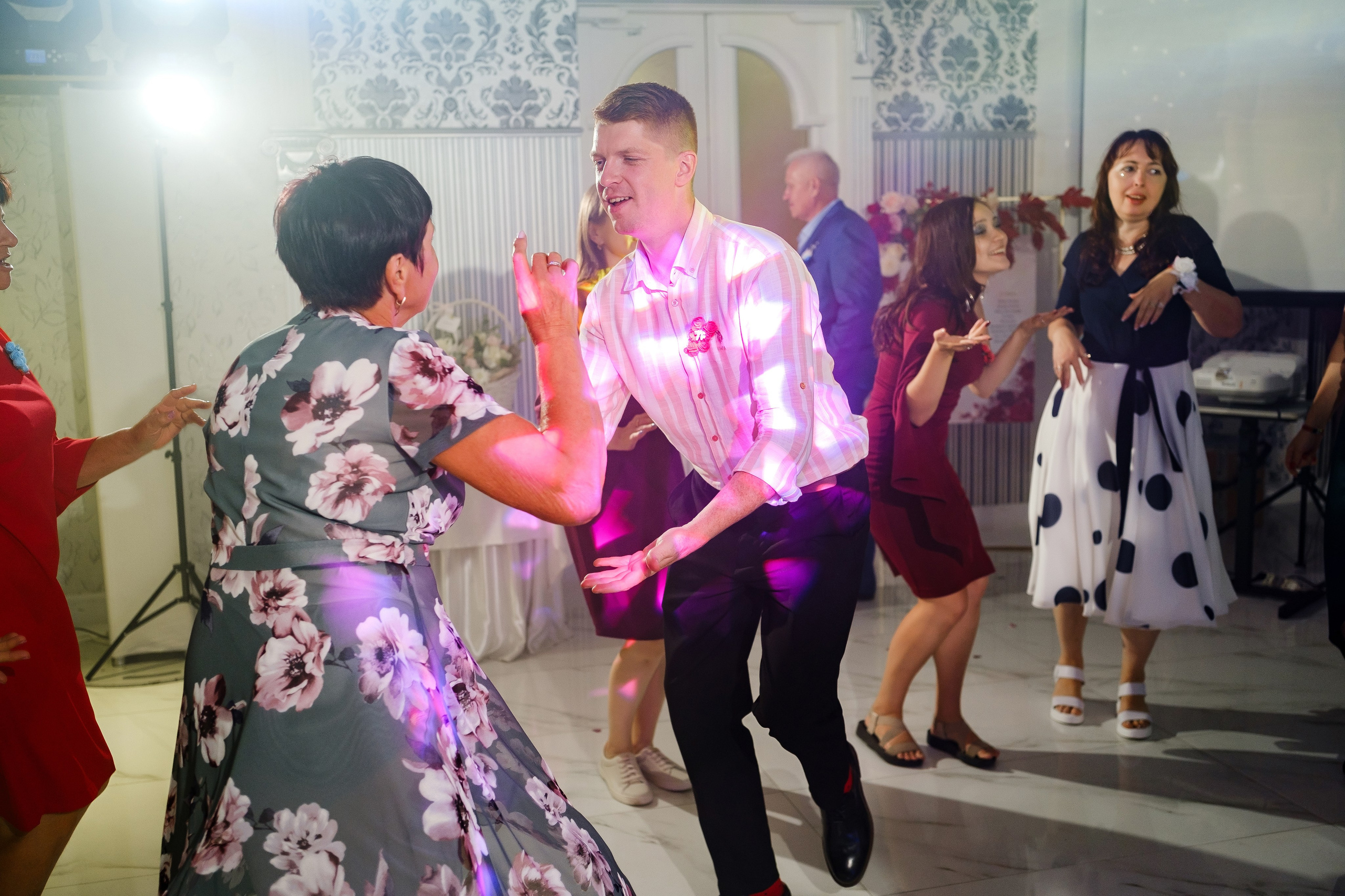 Михаил и Юлия. Свадебный фотограф | репортаж | праздники | крещение