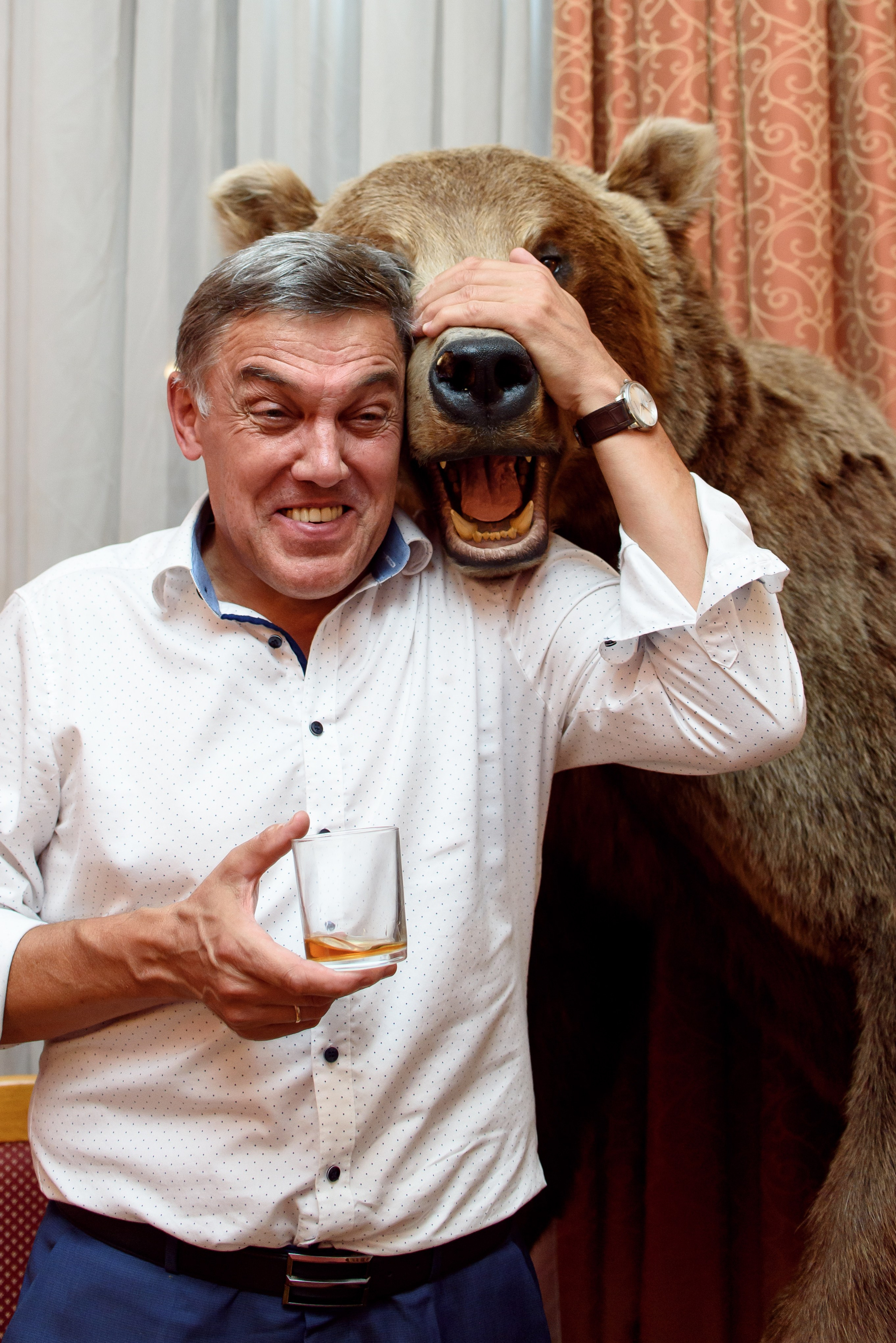 Камерная загородная свадьба в коттедже. Анастасия Петрович фотограф, фотокорреспондент в Москве и Санкт-Петербурге. Фотосъёмка репортажа, мероприятия, корпоративная съёмка, контент