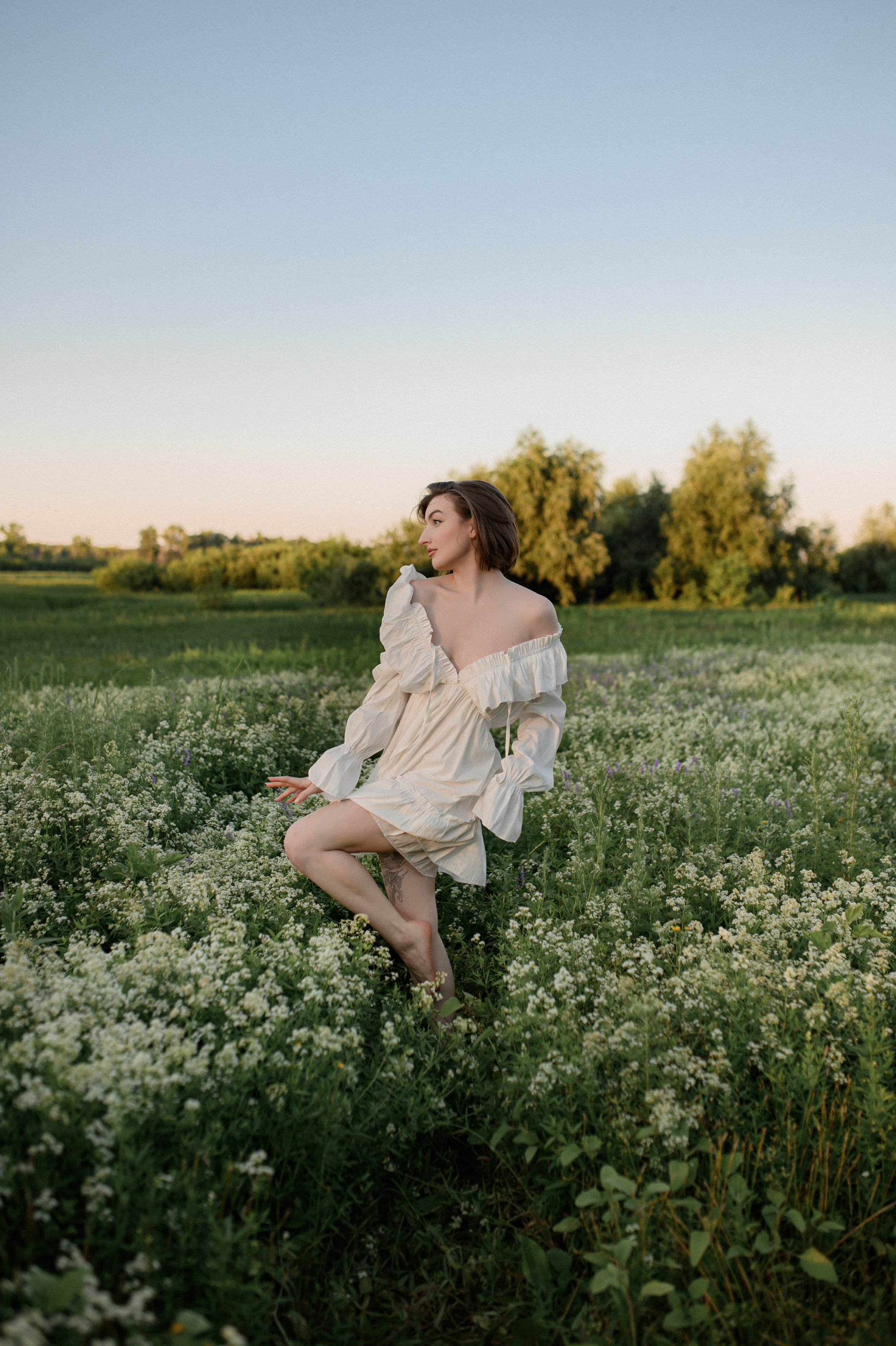 Полина и поле. Www.ostermiller.ru