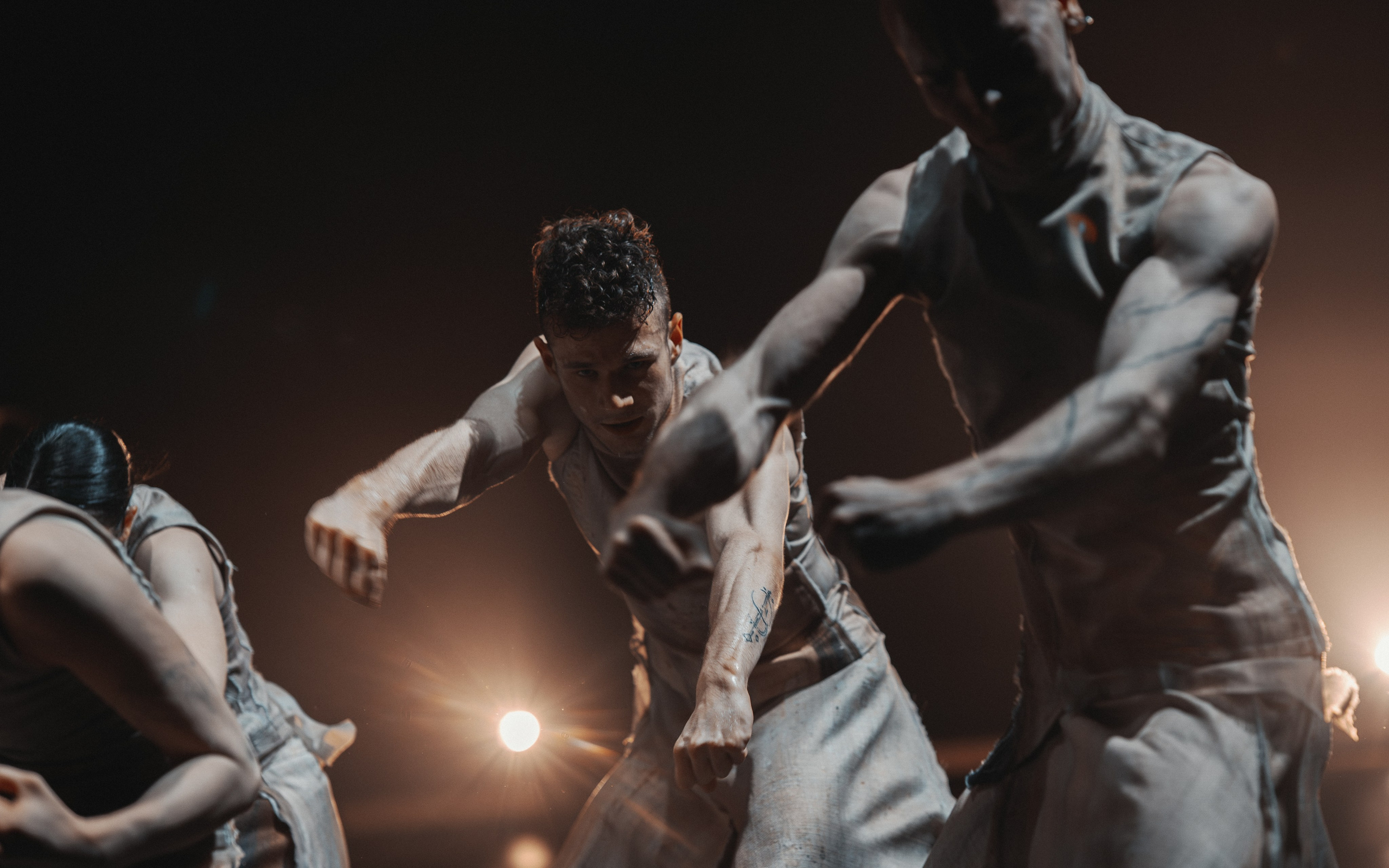 Context DianaVishneva: «Икона» — хор. Рима Пипоян. Театральный фотограф в Санкт-Петербурге Дмитрий Скареднов