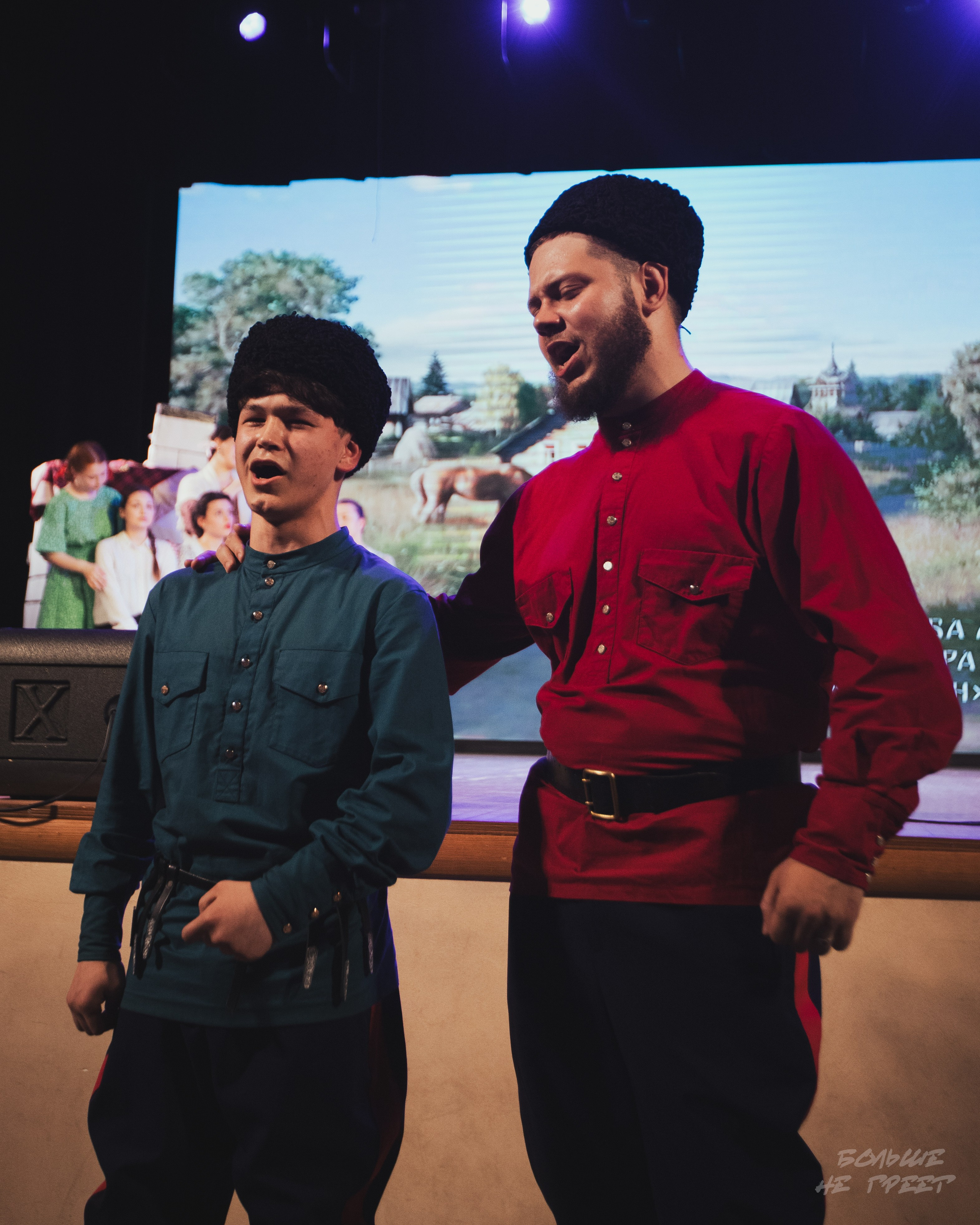 Отчетный концерт фольклорного ансамбля «Радовесъ». Больше не греет