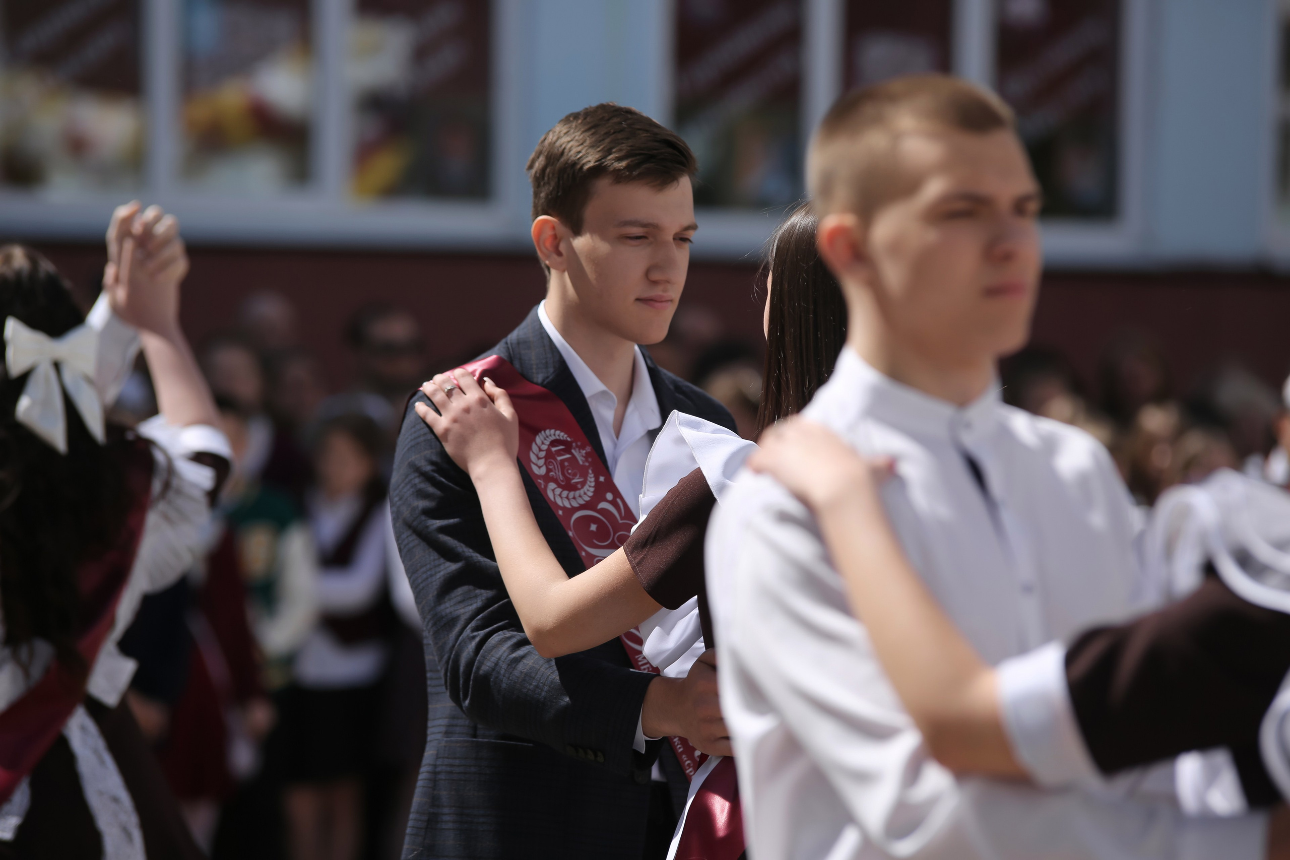 ЛИНЕЙКА «ПОСЛЕДНИЙ ЗВОНОК» 9 ШКОЛА 2024 г МЦЕНСК. ТВОЙ АЛЬБОМ / ТВОИ ПРАВИЛА