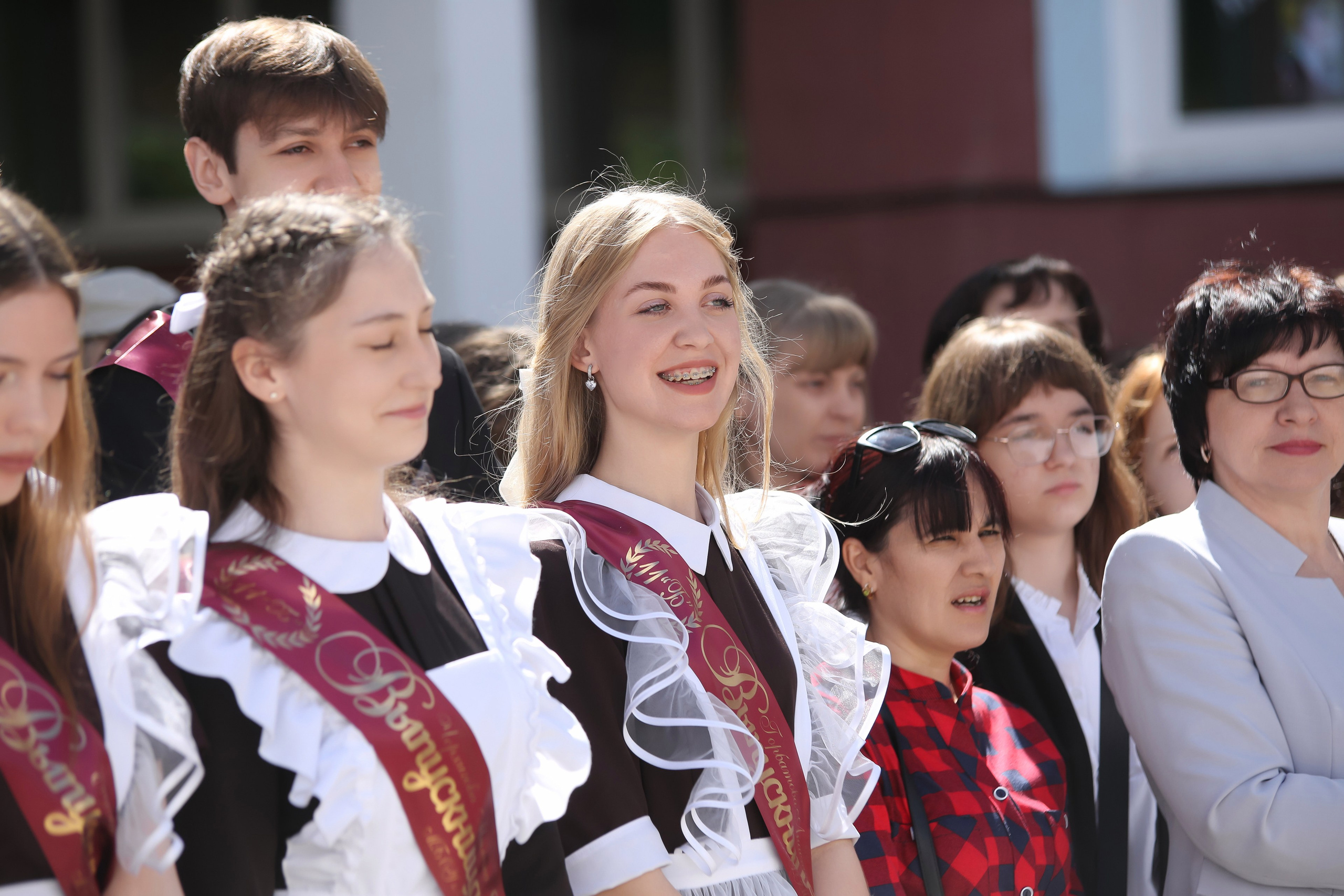 ЛИНЕЙКА «ПОСЛЕДНИЙ ЗВОНОК» 9 ШКОЛА 2024 г МЦЕНСК. ТВОЙ АЛЬБОМ / ТВОИ ПРАВИЛА