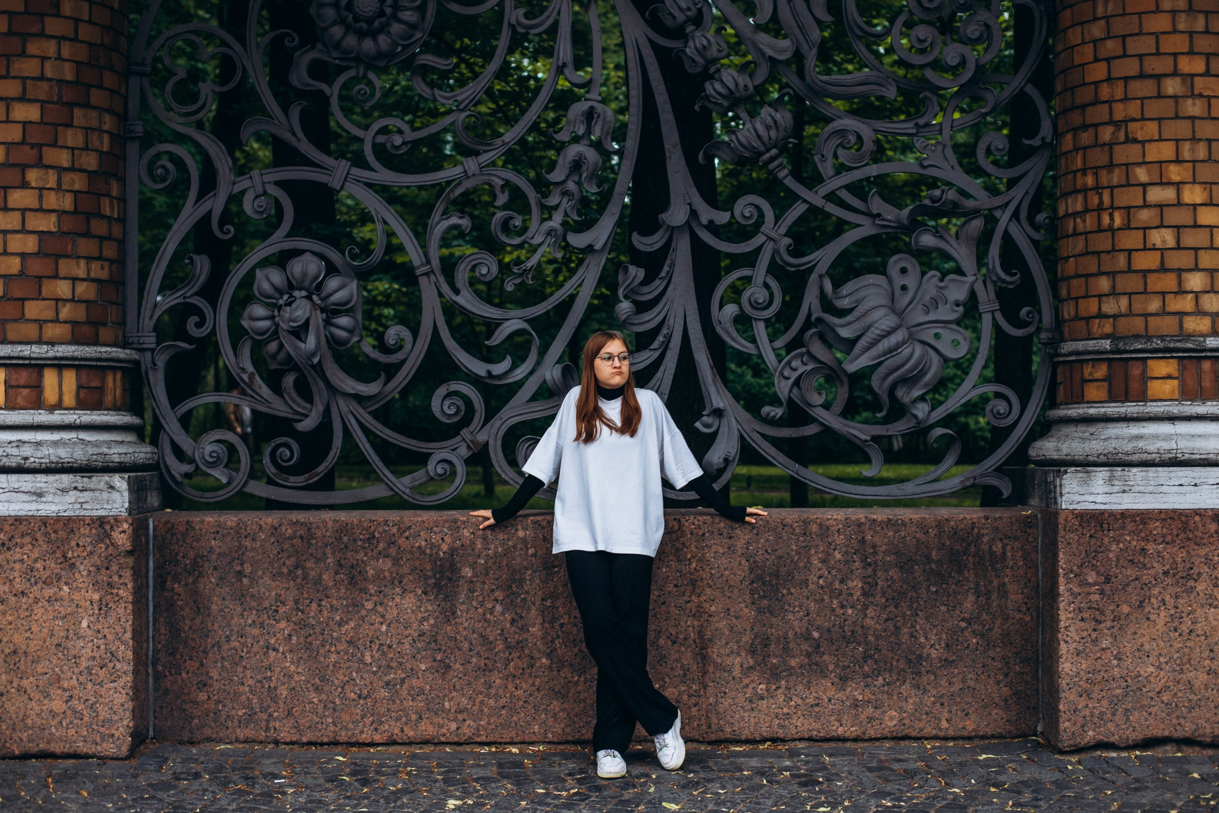 Светлана и Анна в июне. Фотопрогулка в Петербурге. Индивидуальный и семейный фотограф в Санкт-Петербурге