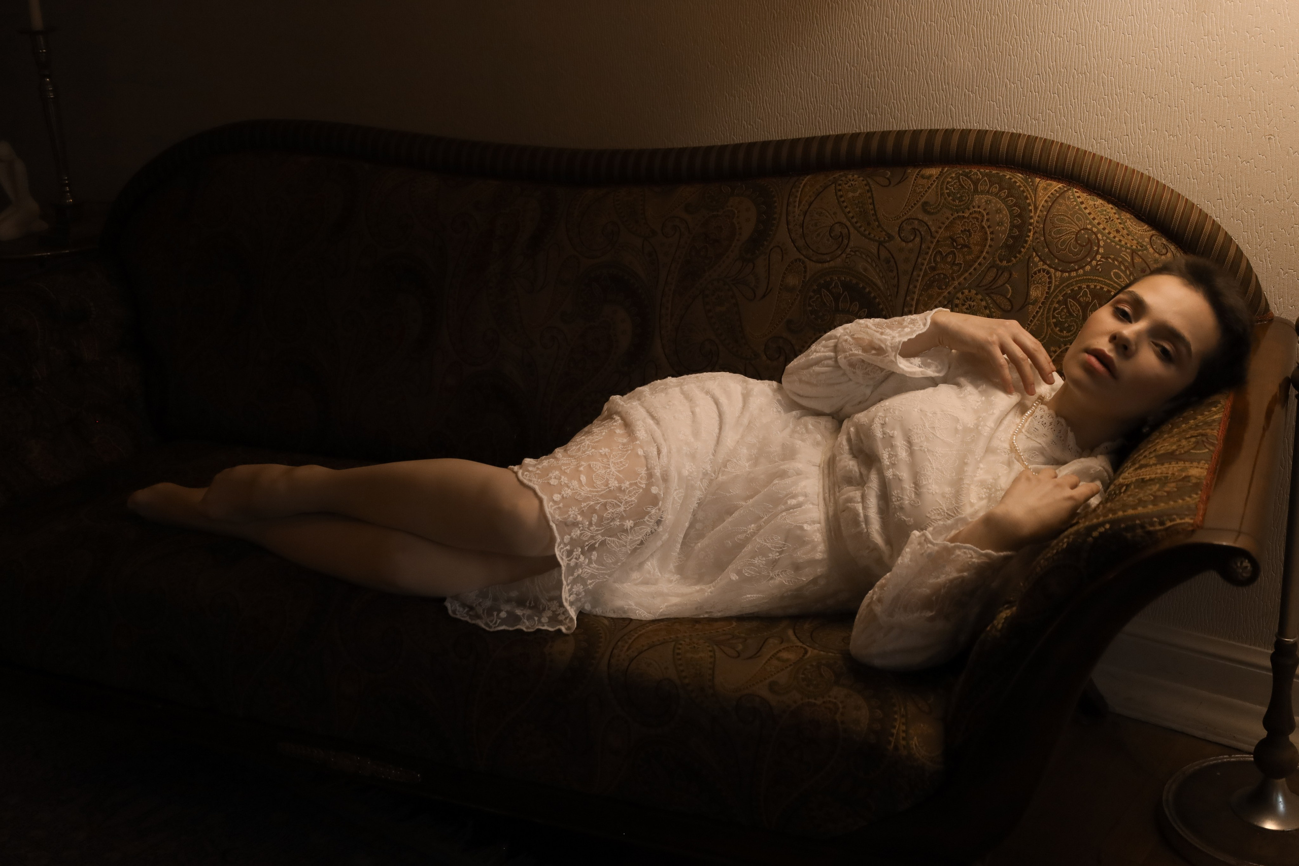 Актриса в особняке. Фотограф Химки Анна Татарских