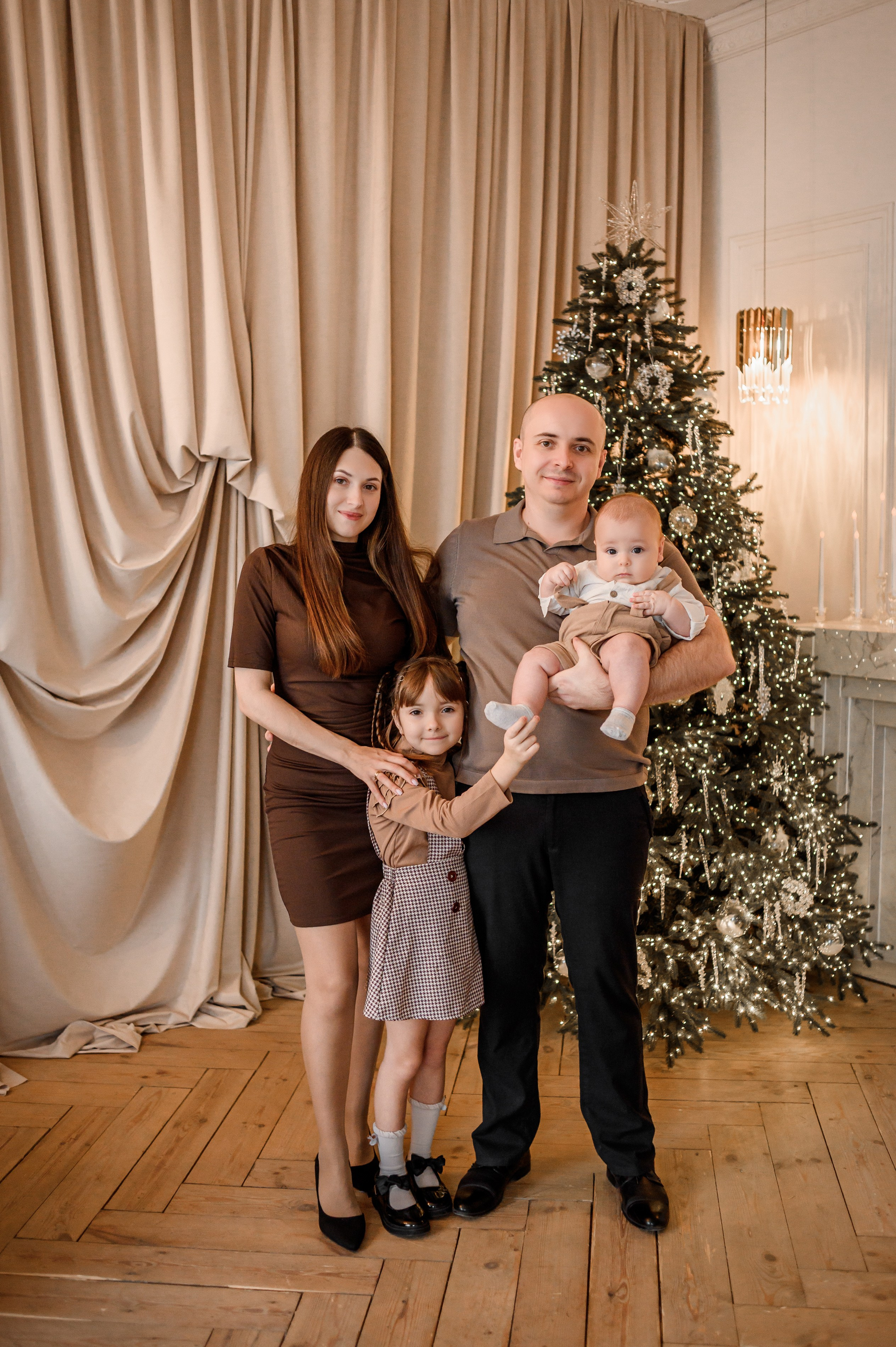 Детский и семейный фотограф в Рязани Валя Лялина. Фотограф новорождённых в Рязани, фотосъемка выписки из роддома, крещен