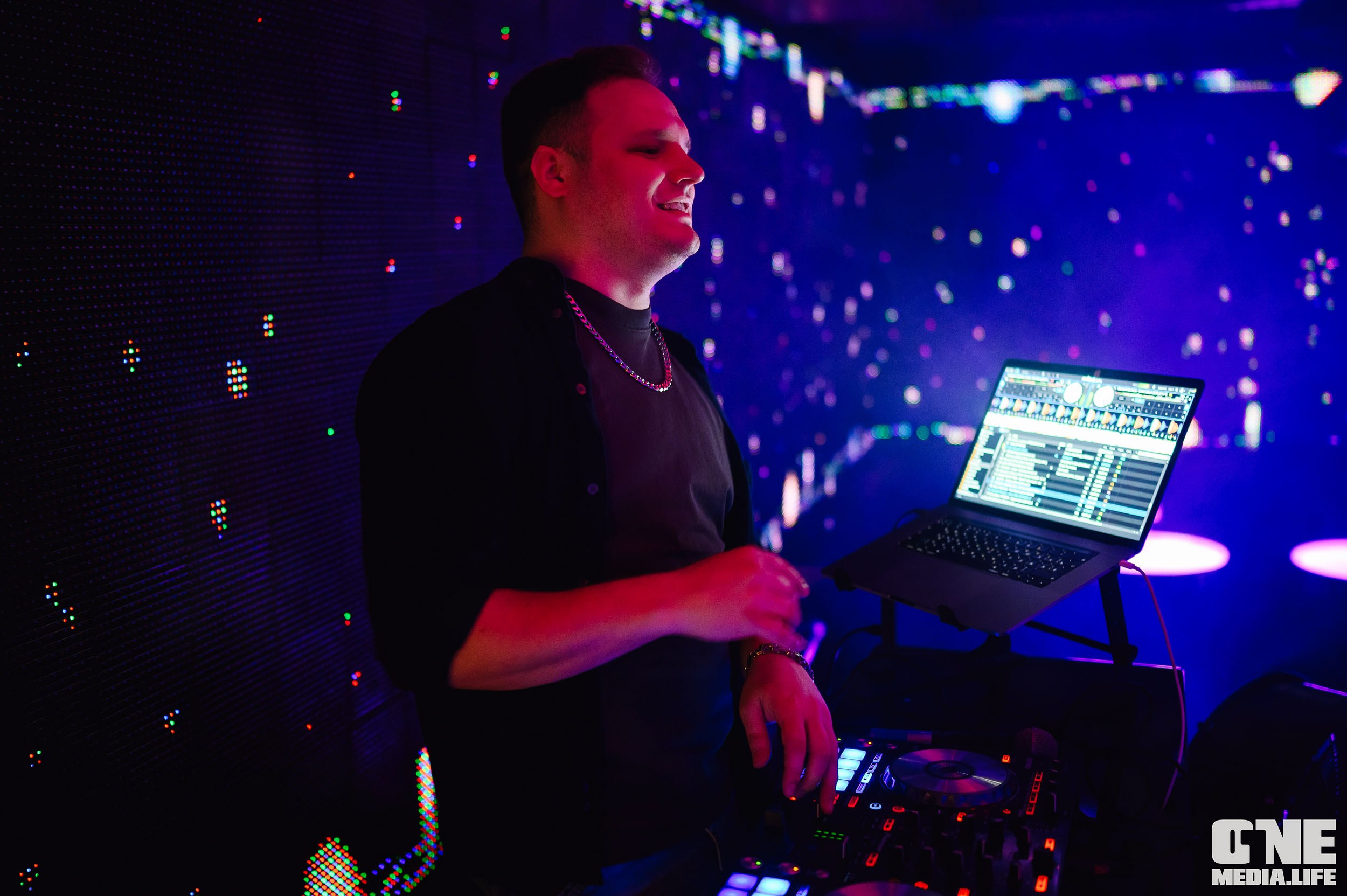 Фоторепортаж из РК Планета. One Media Life: фоторепортажи, фотоотчеты с мероприятий и заведений