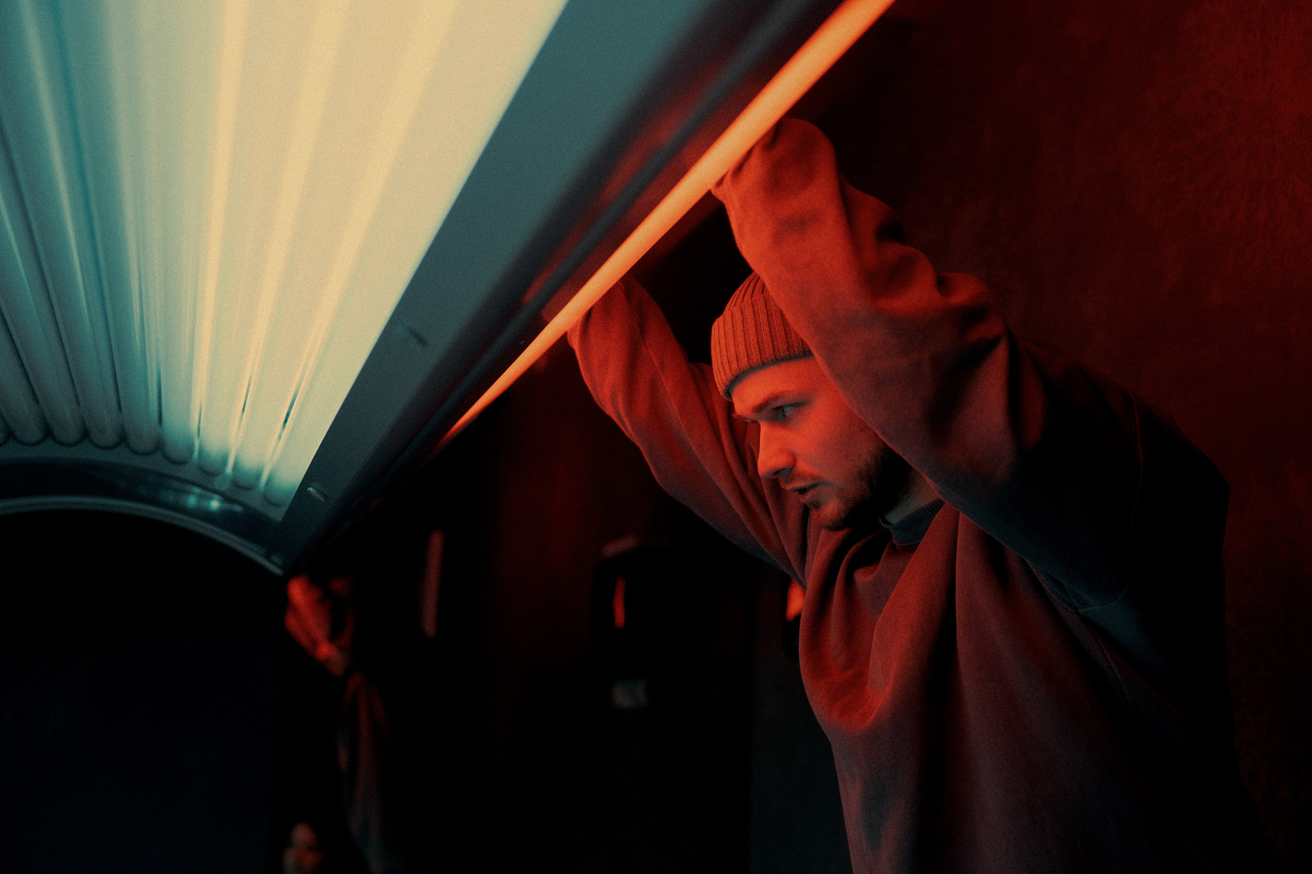 Loweliness. Backstage. @tomrus: Рустам Шагиморданов — фотограф