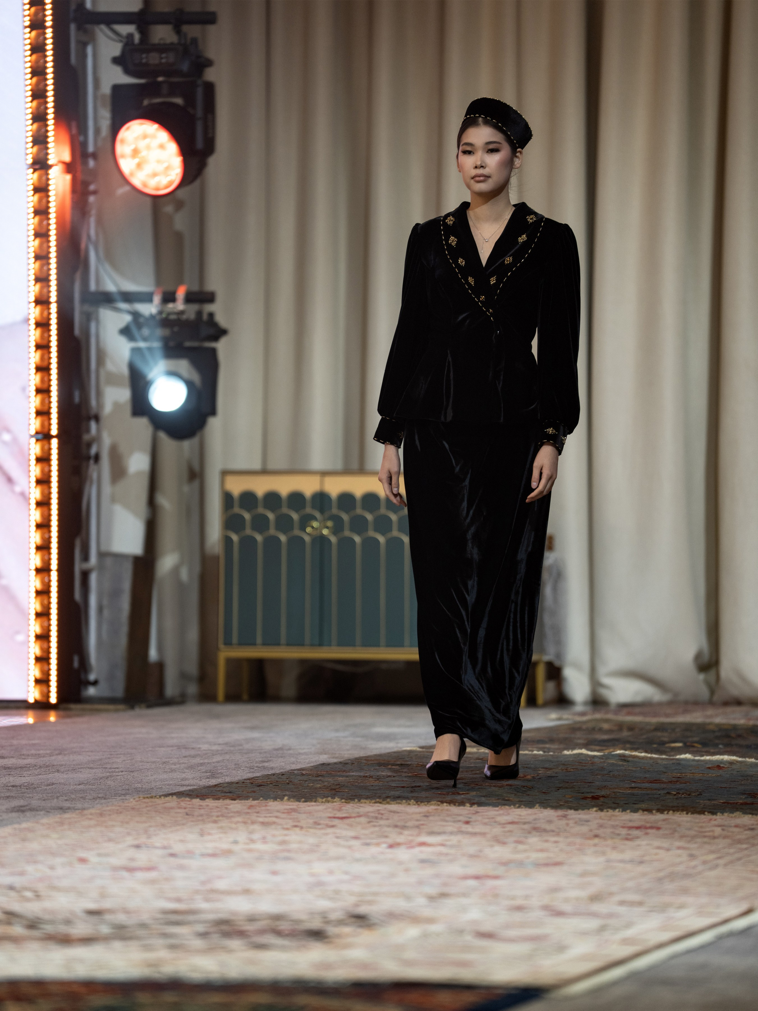 Khanshaiym brand. Сайт Алматинского НЮ АРТ, будуар и фэшн фотографа Дениса Карпенко