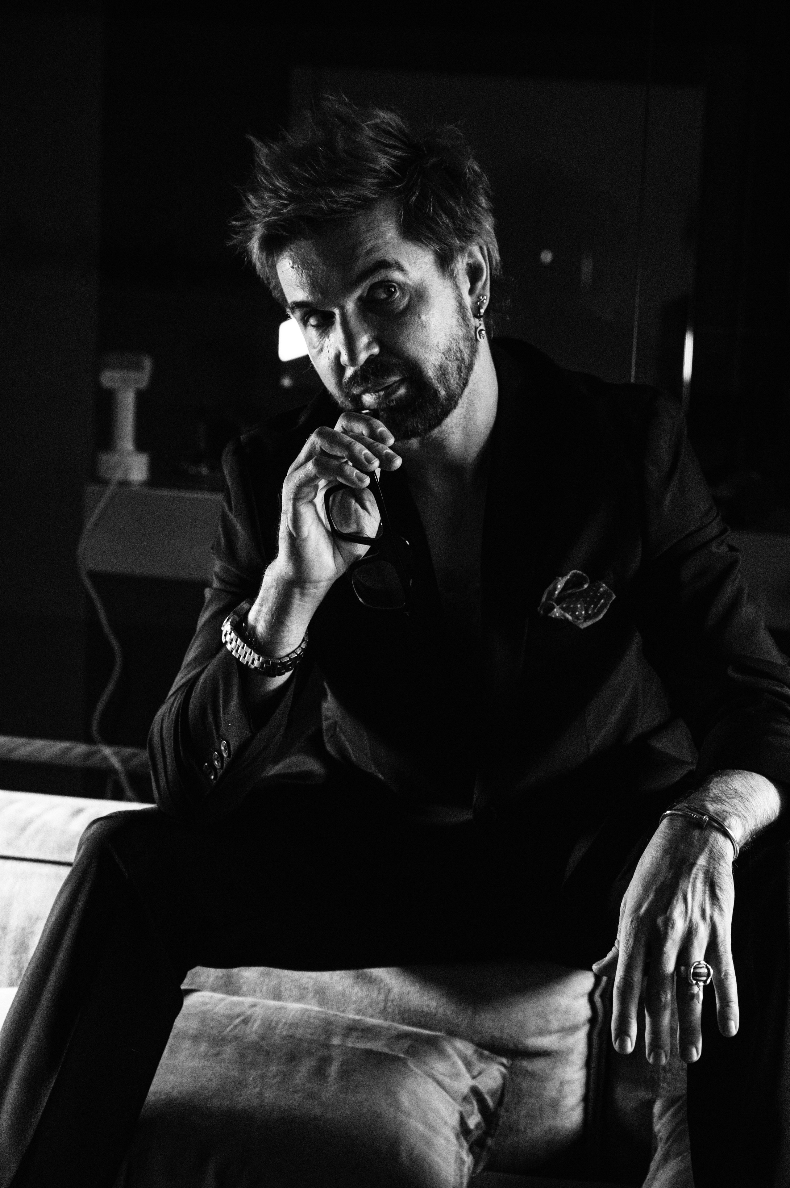 Максим. Профессиональный фотограф беременности в СПБ. Стильные фотосессии беременности в стиле минимализм и классическая фотография