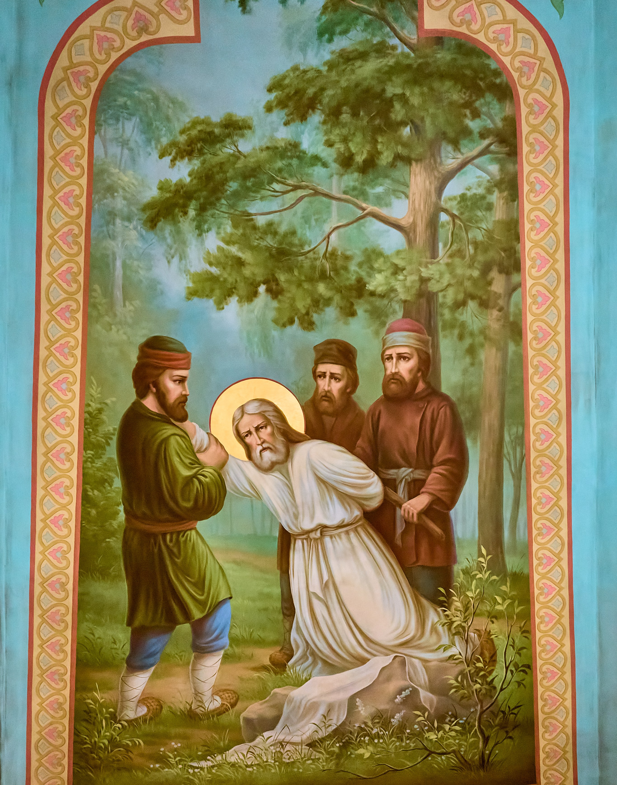 Малая фреска Нападение разбойников на Преподобного Серафима на одной из стен в храме.